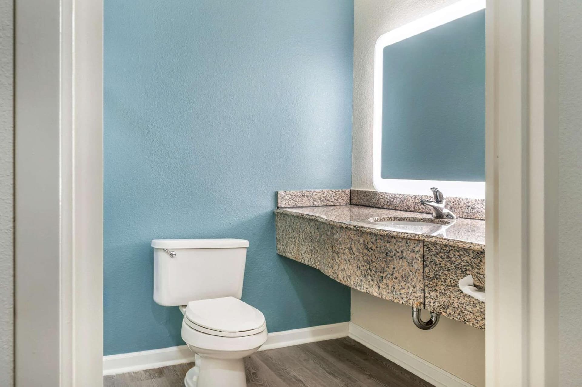Sleep Inn & Suites Newport News City Center Area property views in Newport News, VA — gallery photo 3
