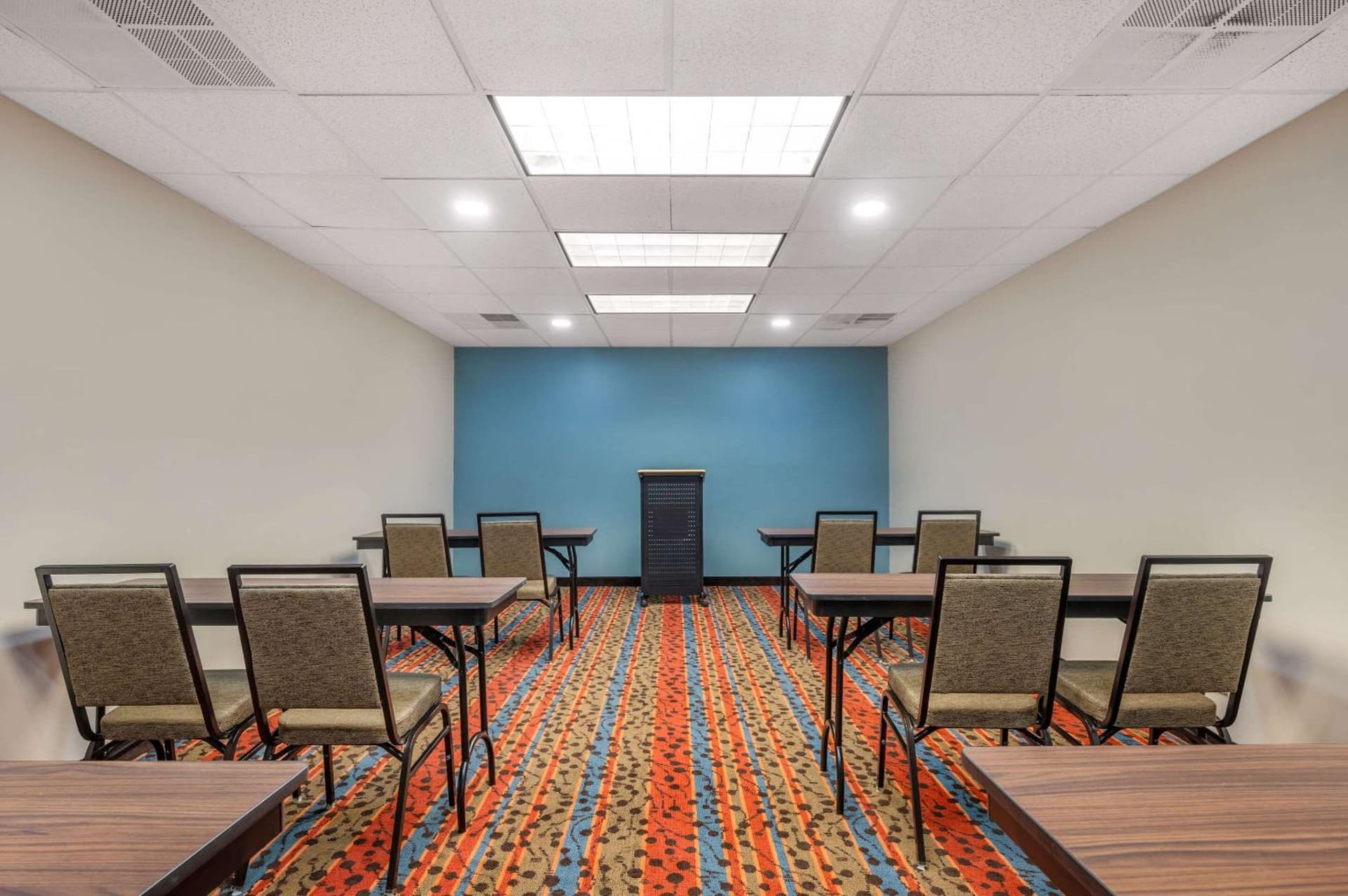 Sleep Inn & Suites Newport News City Center Area gallery photo in Newport News, VA — image 9