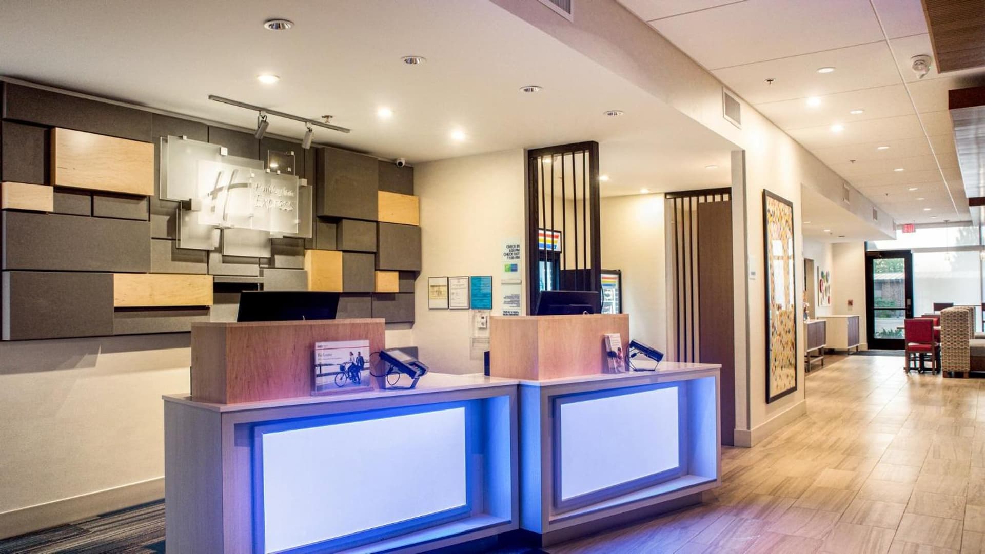 Holiday Inn Express & Suites Racine by IHG gallery photo in Racine, WI — image 41