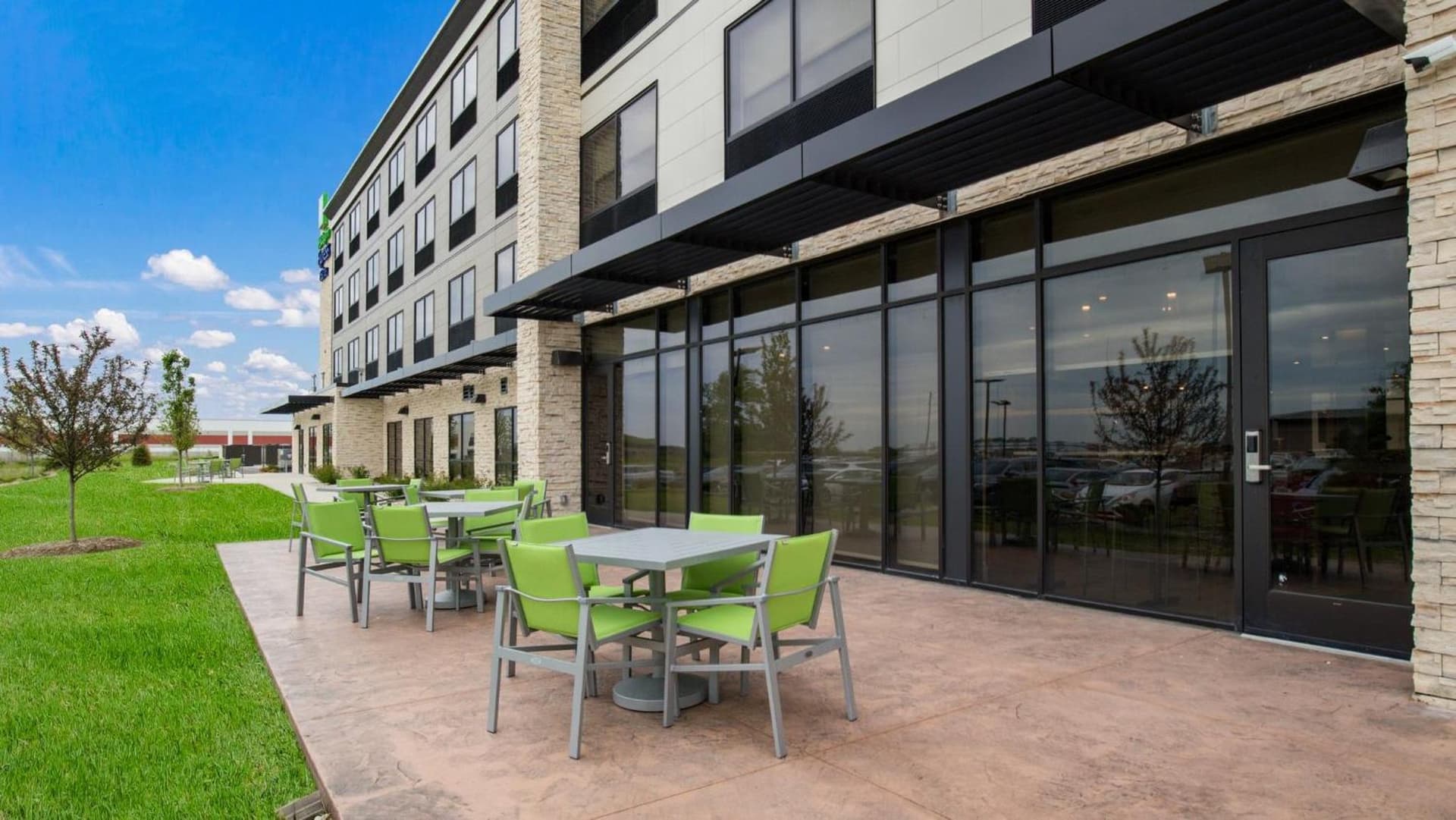 Holiday Inn Express & Suites Racine by IHG gallery photo in Racine, WI — image 37