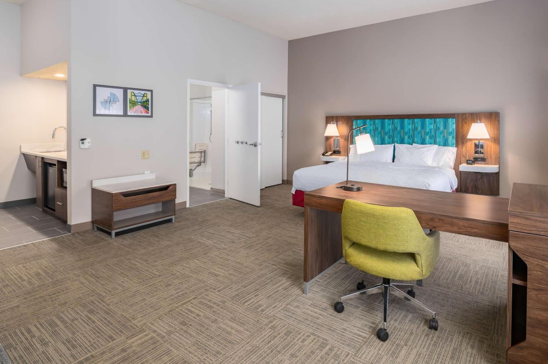 Hampton Inn & Suites Hartford-Manchester gallery photo in Manchester — image 31