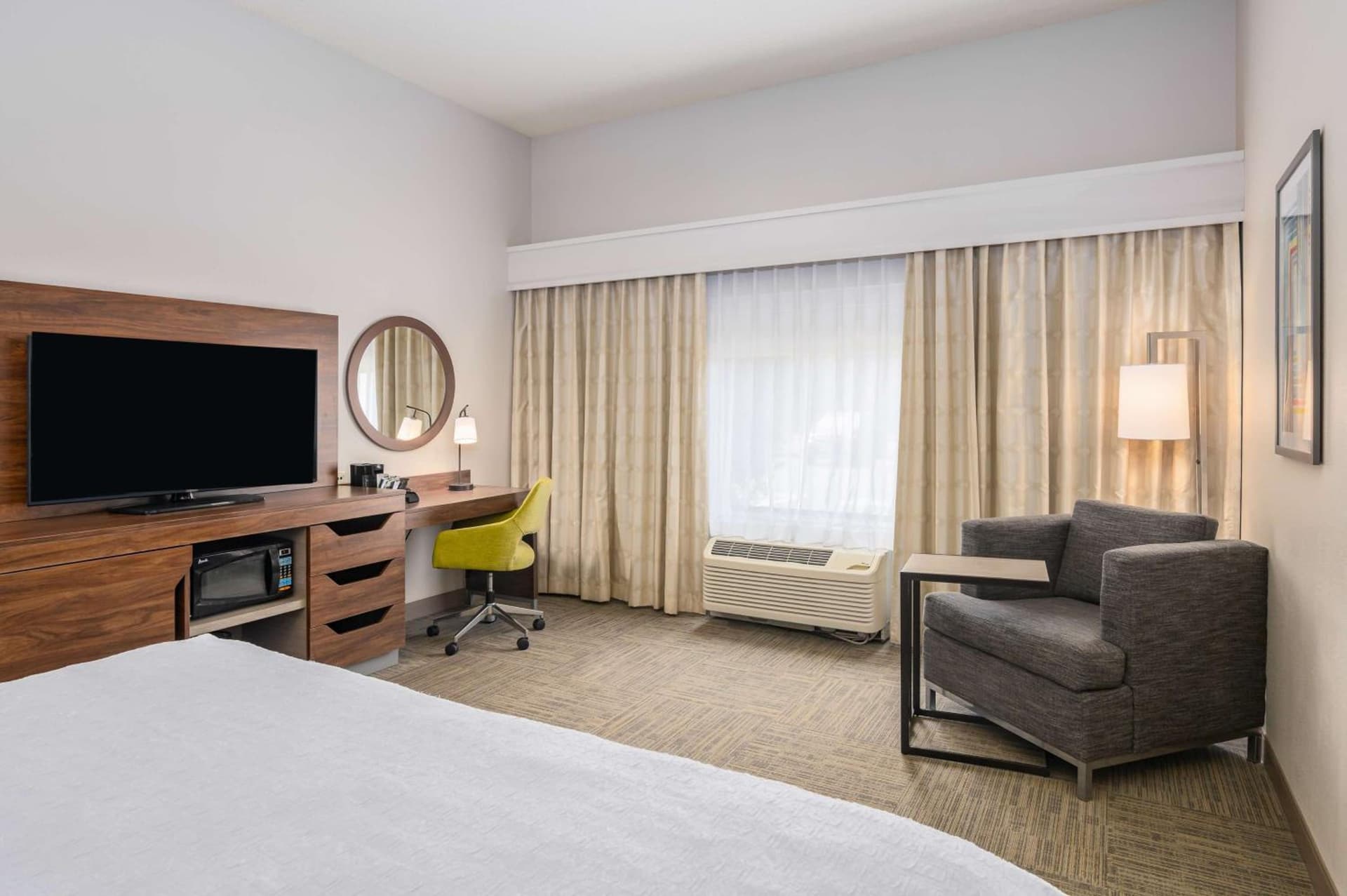 Hampton Inn & Suites Hartford-Manchester gallery photo in Manchester — image 29