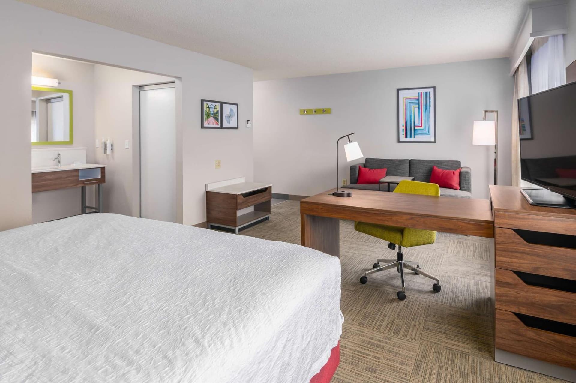 Hampton Inn & Suites Hartford-Manchester gallery photo in Manchester — image 36