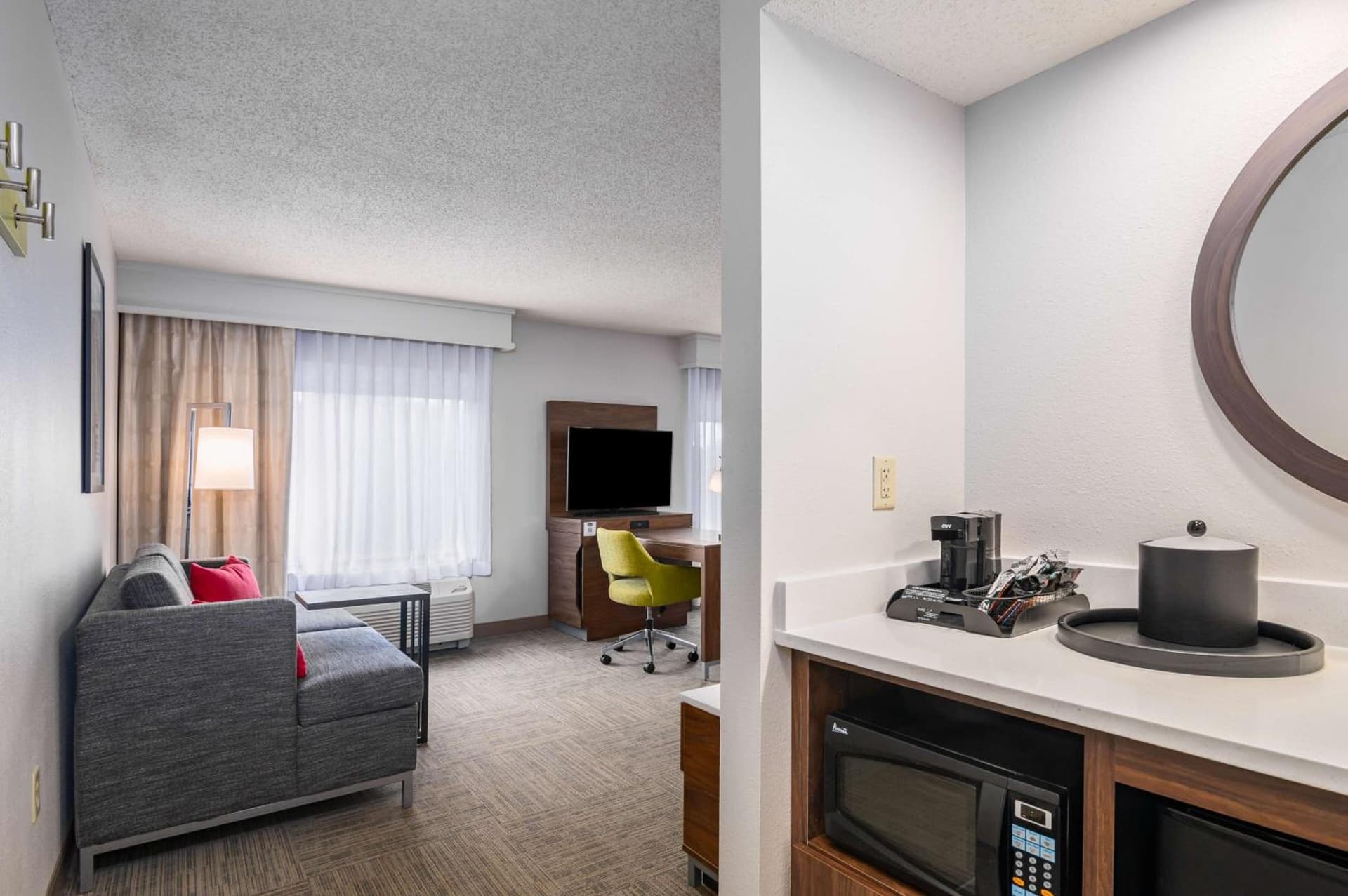 Hampton Inn & Suites Hartford-Manchester gallery photo in Manchester — image 23