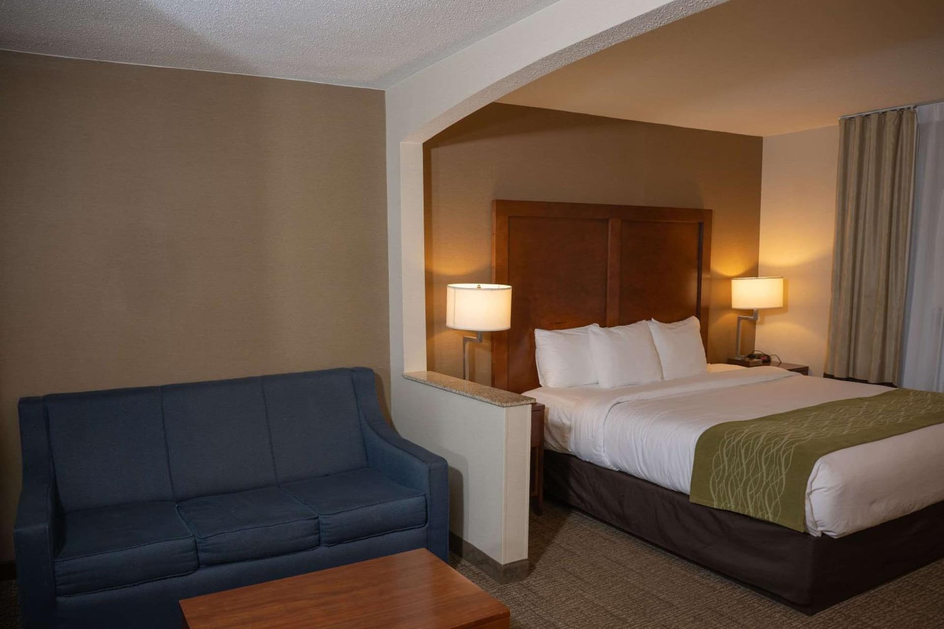 Comfort Inn & Suites Erie - Splash Lagoon Indoor Waterpark gallery photo in Erie, PA — image 19