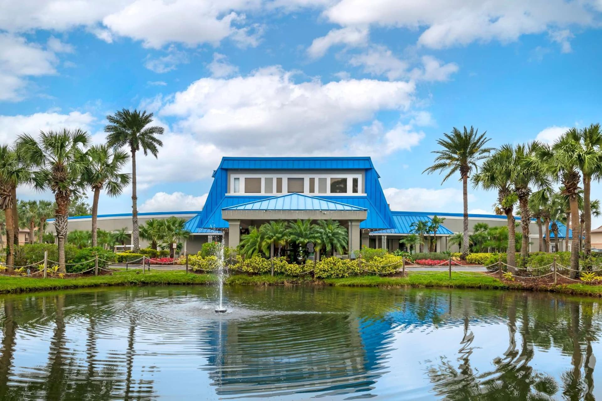 Hilton Vacation Club Aqua Sol Orlando West featured exterior or lobby in Orlando, FL — similar hotel