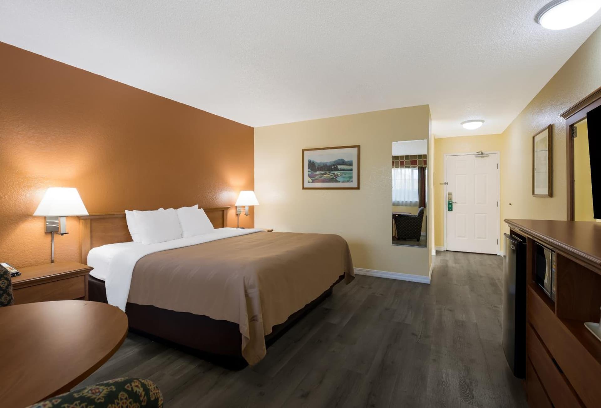 Quality Inn & Suites Medford Airport gallery photo in Medford, OR — image 30