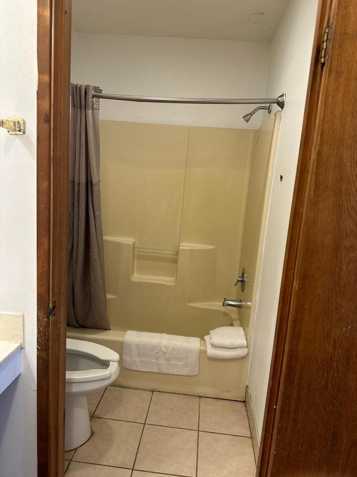 Rama Inn property views in Washougal, WA — gallery photo 3