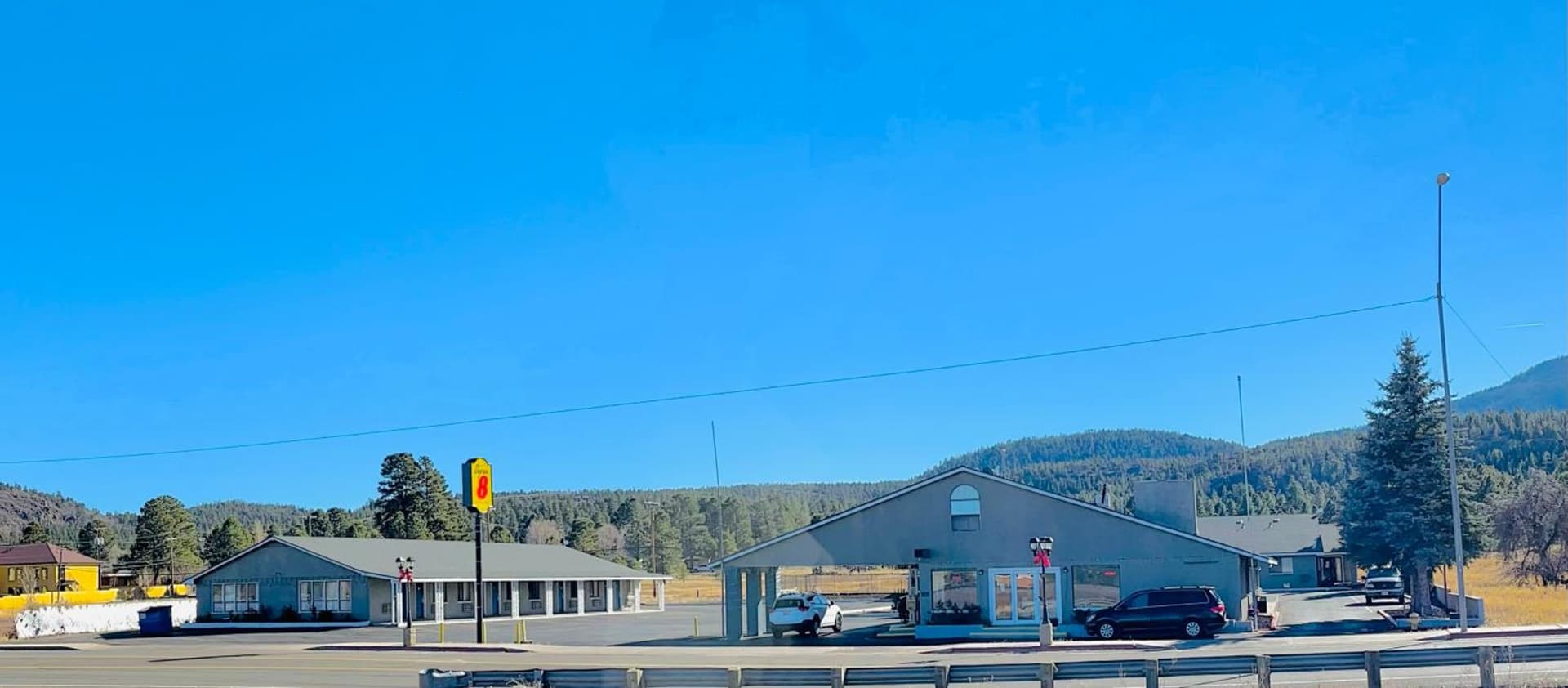 Super 8 by Wyndham Williams West Route 66 - Grand Canyon Area interior in Williams, AZ — gallery photo 2