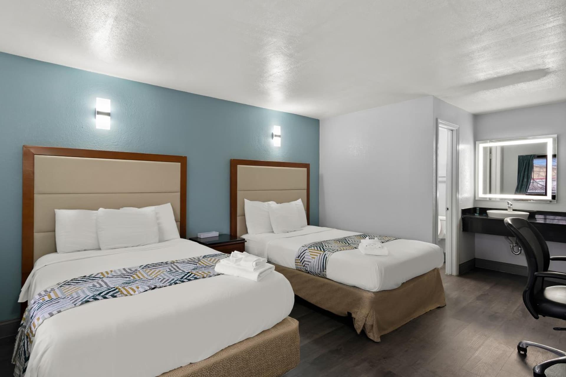 Americas Best Value Inn Bangor interior in Bangor, ME — gallery photo 2