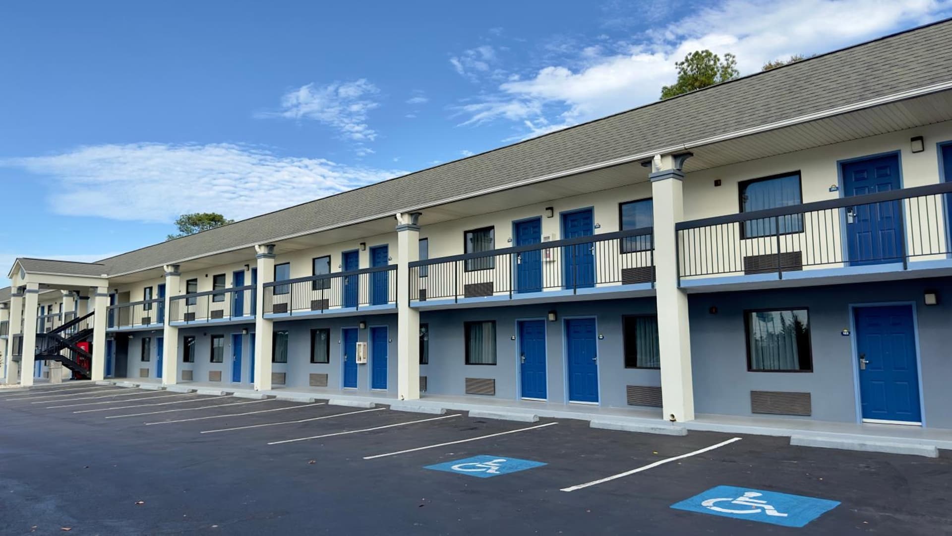 Days Inn By Wyndham Lexington-Columbia featured exterior or lobby in Lexington, SC — similar hotel