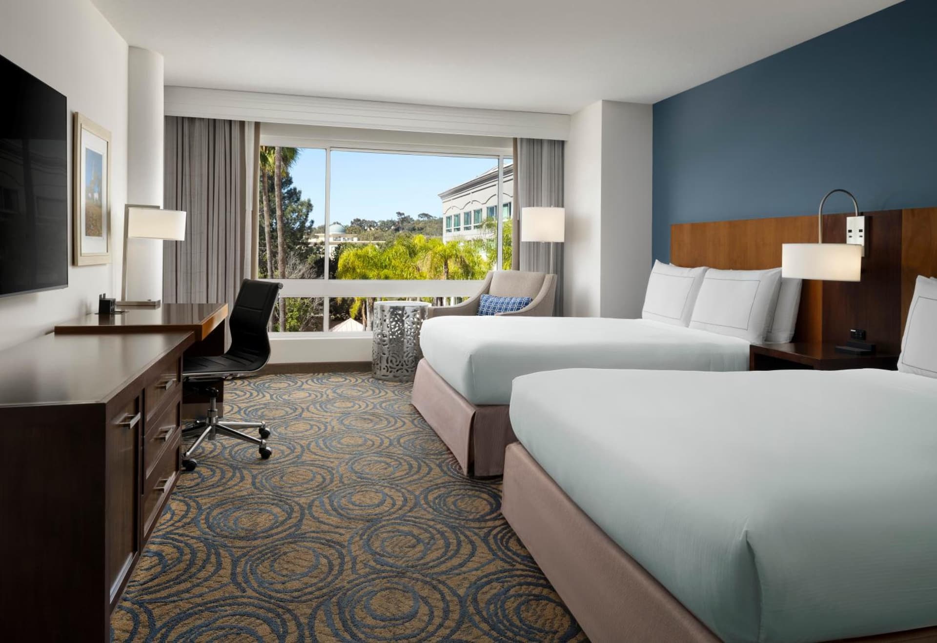DoubleTree by Hilton San Diego Del Mar interior in San Diego, CA — gallery photo 2