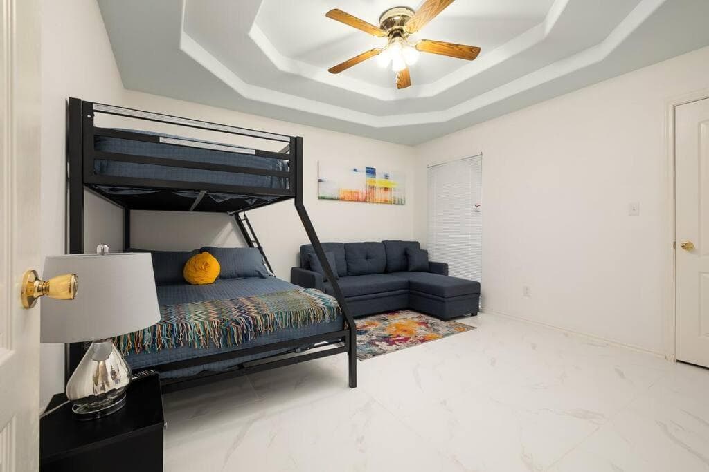 Alton House property views in Alton, TX — gallery photo 3