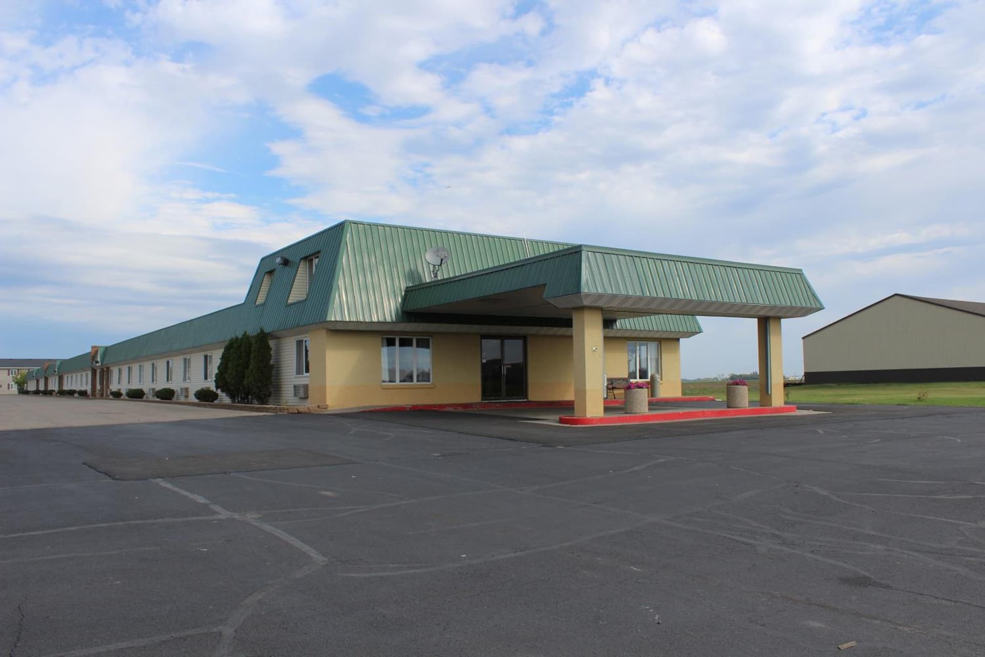 East Grand Inn Grand Forks ND I 29 featured exterior or lobby in East Grand Forks, MN — similar hotel