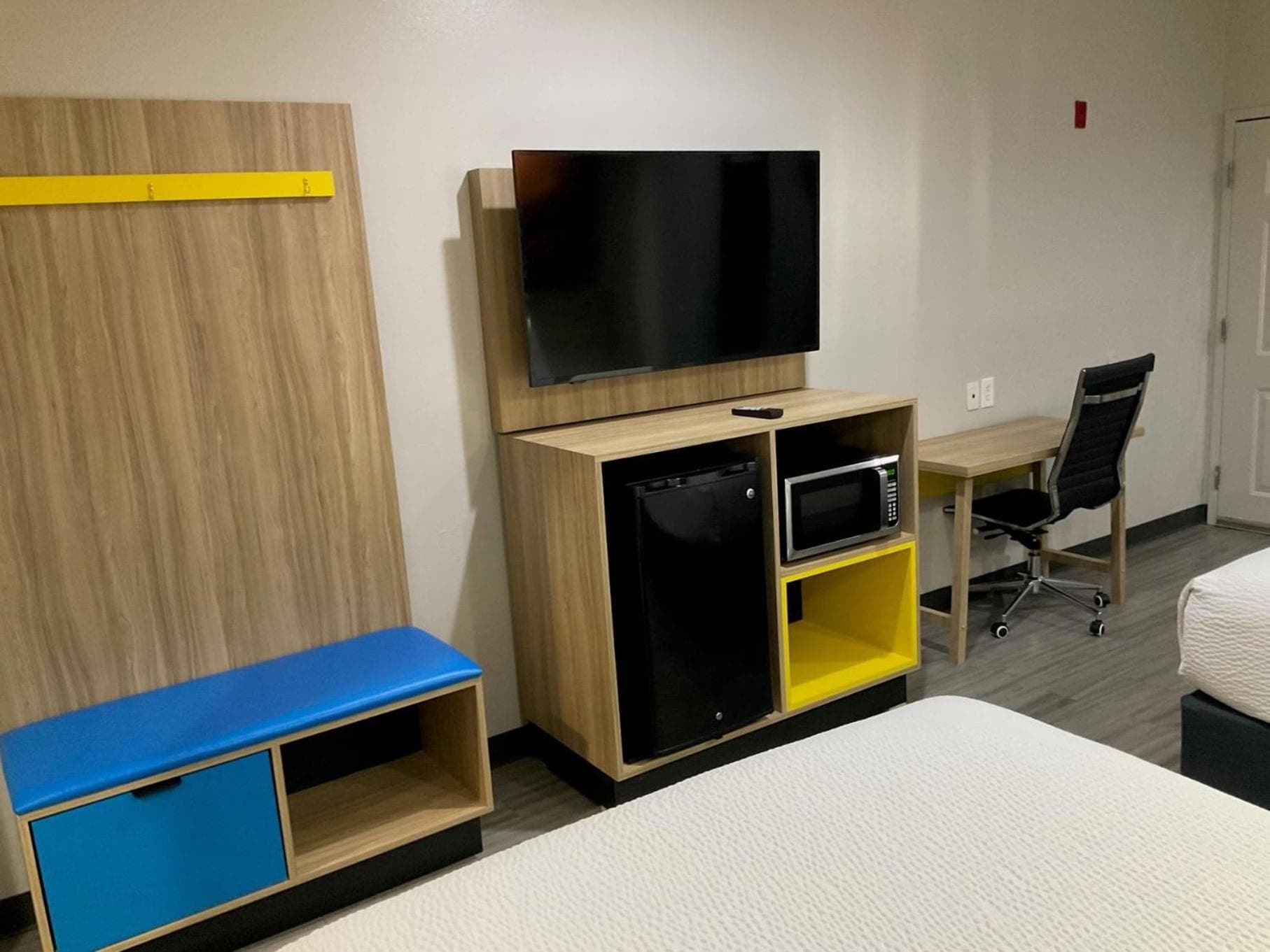 Days Inn by Wyndham Humble/Houston Intercontinental Airport property views in Humble, TX — gallery photo 3