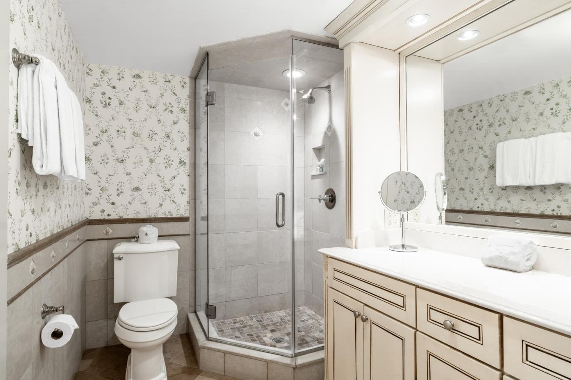 Wequassett Resort and Golf Club interior in East Harwich, MA — gallery photo 2