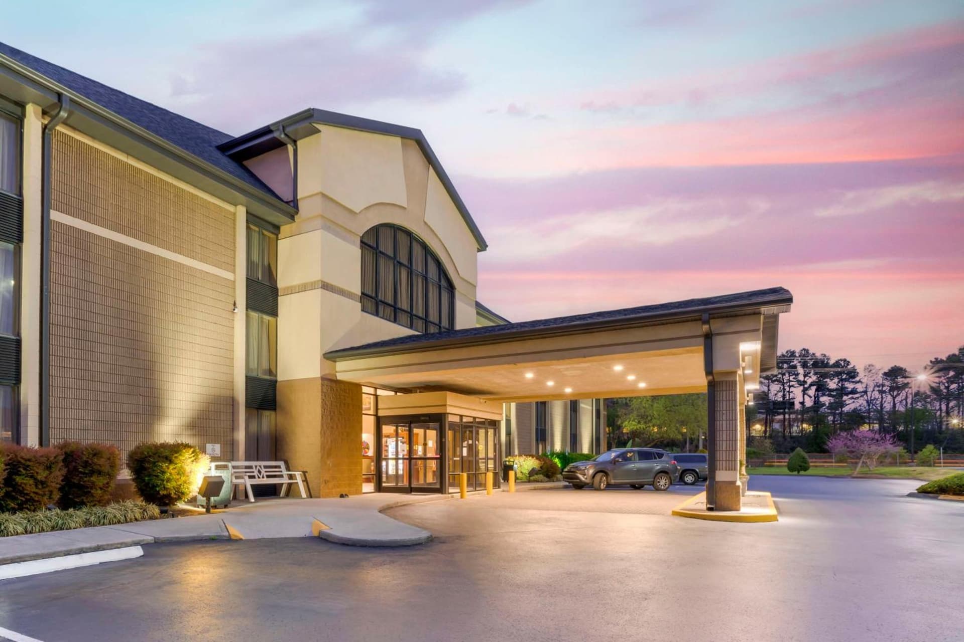 Best Western Plus Knoxville Cedar Bluff featured exterior or lobby in Knoxville, TN — similar hotel