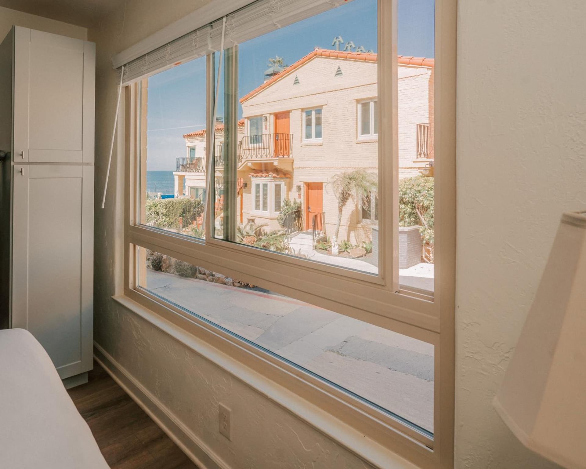 Pantai Inn interior in San Diego, CA — gallery photo 2