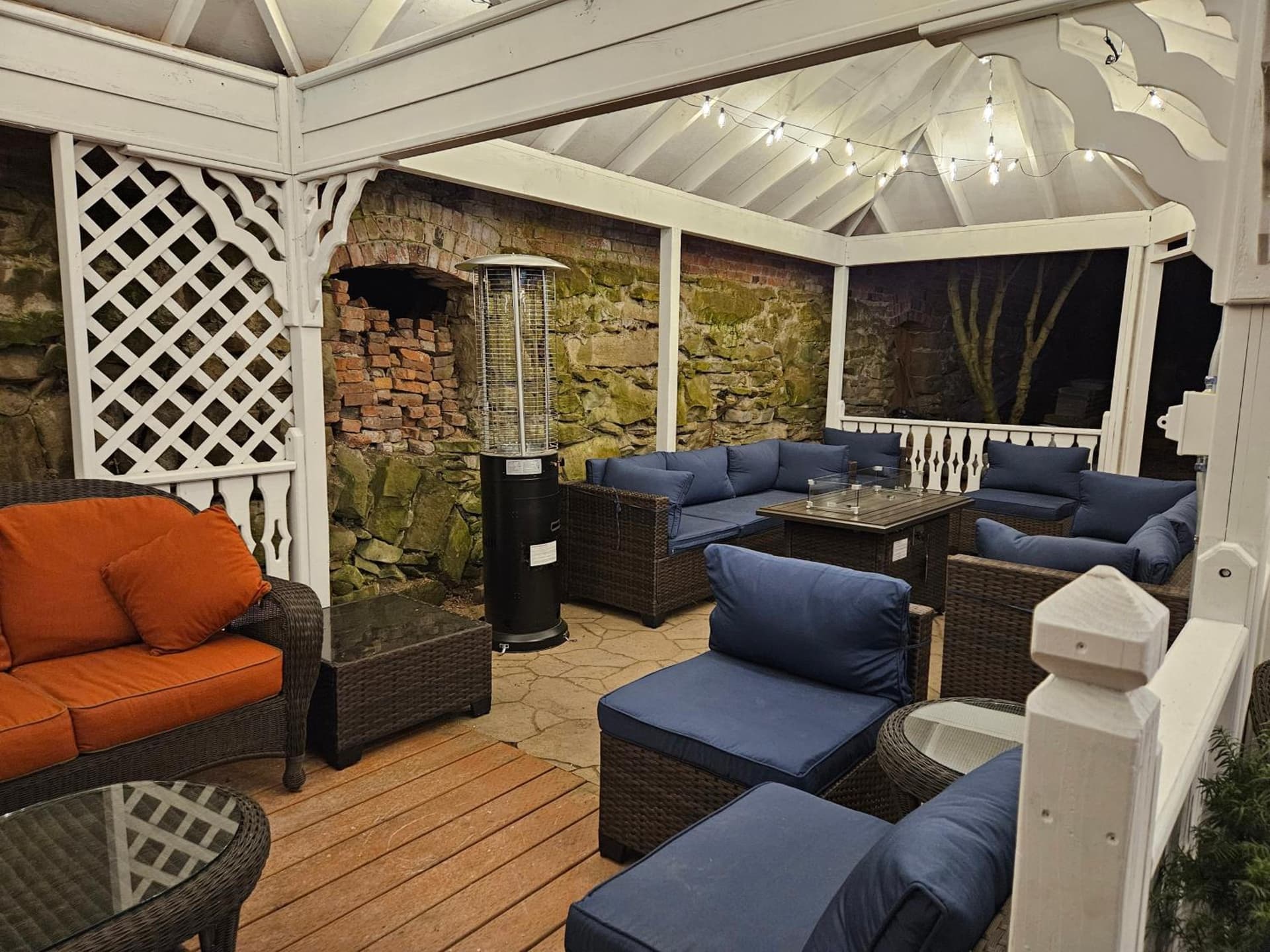Hotel Planter gallery photo in La Conner, WA — image 101