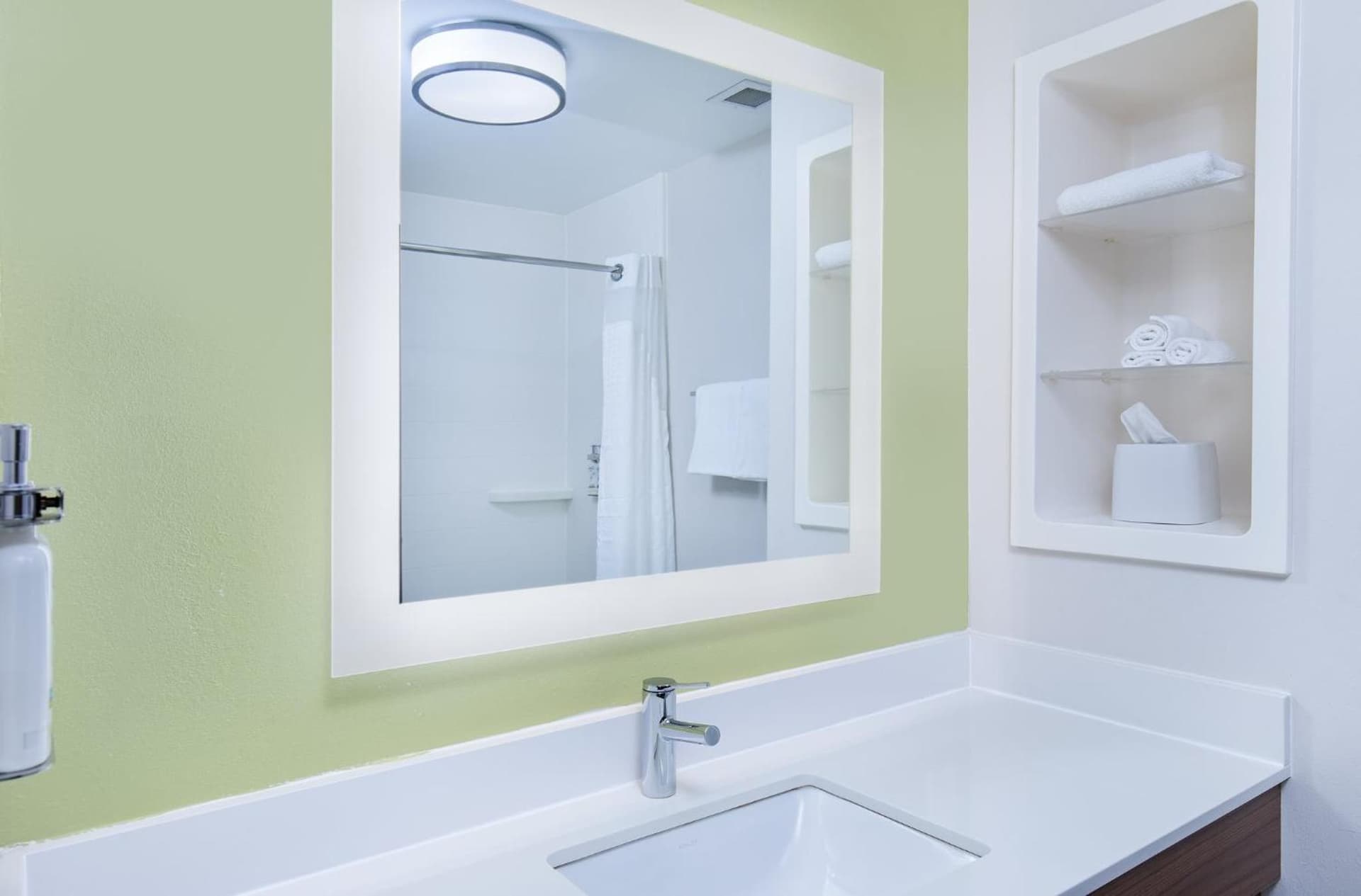 Holiday Inn Express Hotel & Suites Birmingham - Inverness 280 by IHG gallery photo in Birmingham, AL — image 11