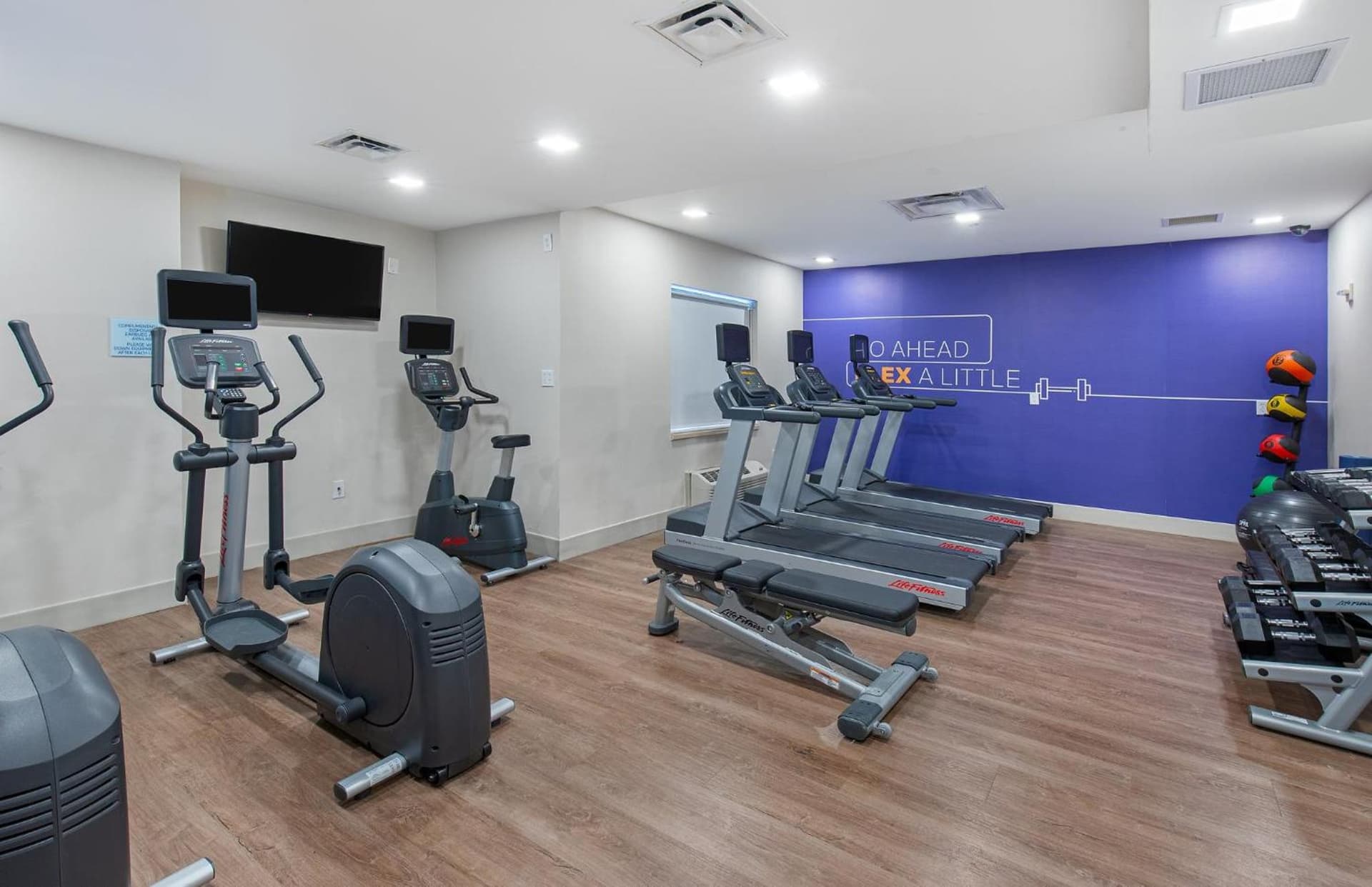Holiday Inn Express Hotel & Suites Birmingham - Inverness 280 by IHG gallery photo in Birmingham, AL — image 45