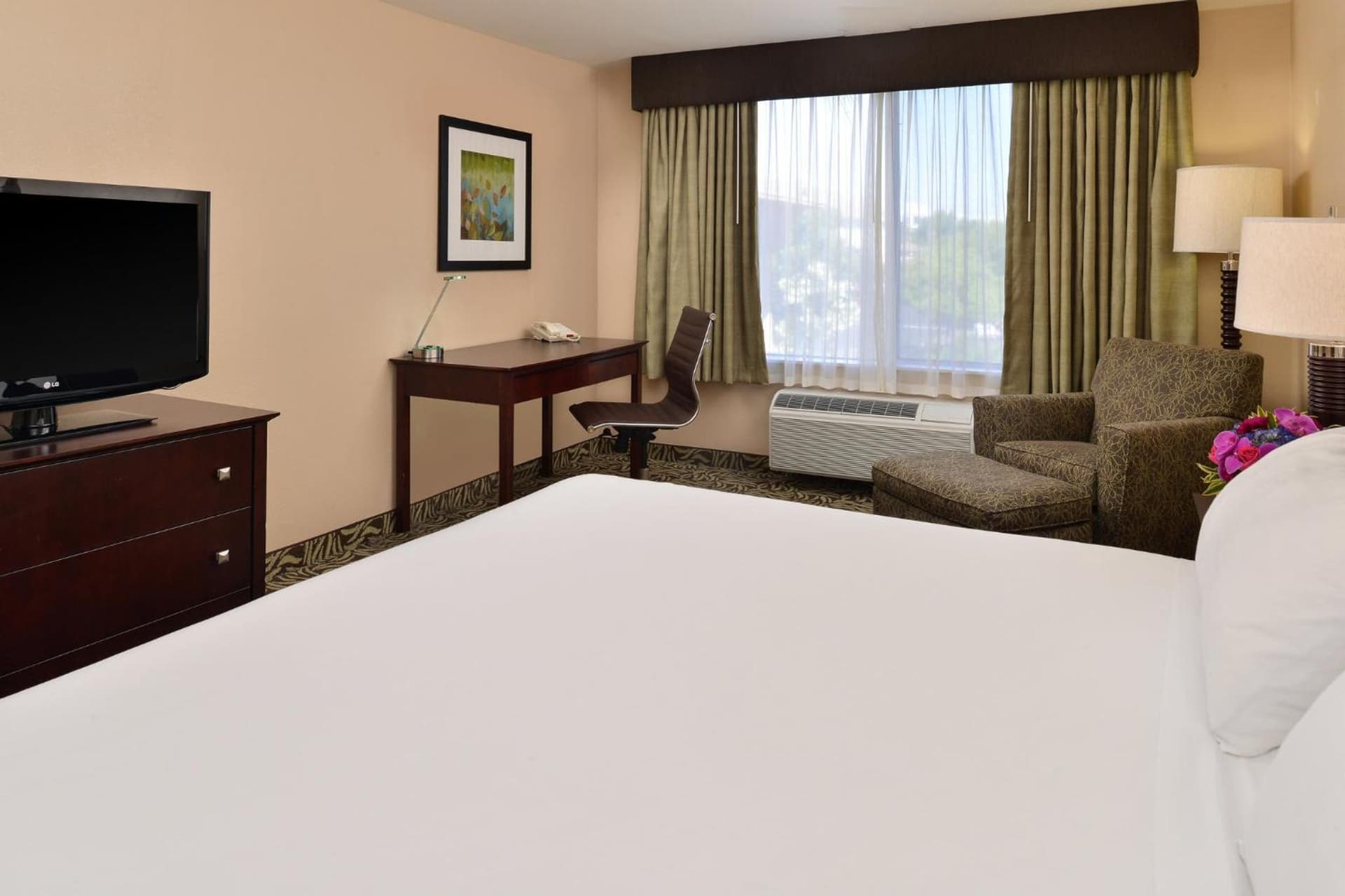 Holiday Inn Express Fresno River Park Highway 41 by IHG gallery photo in Fresno, CA — image 8