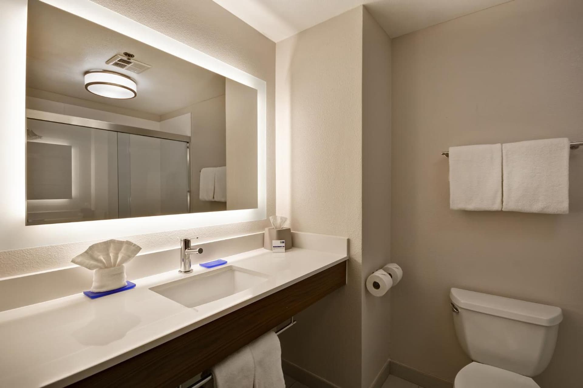 Holiday Inn Express Fresno River Park Highway 41 by IHG gallery photo in Fresno, CA — image 29