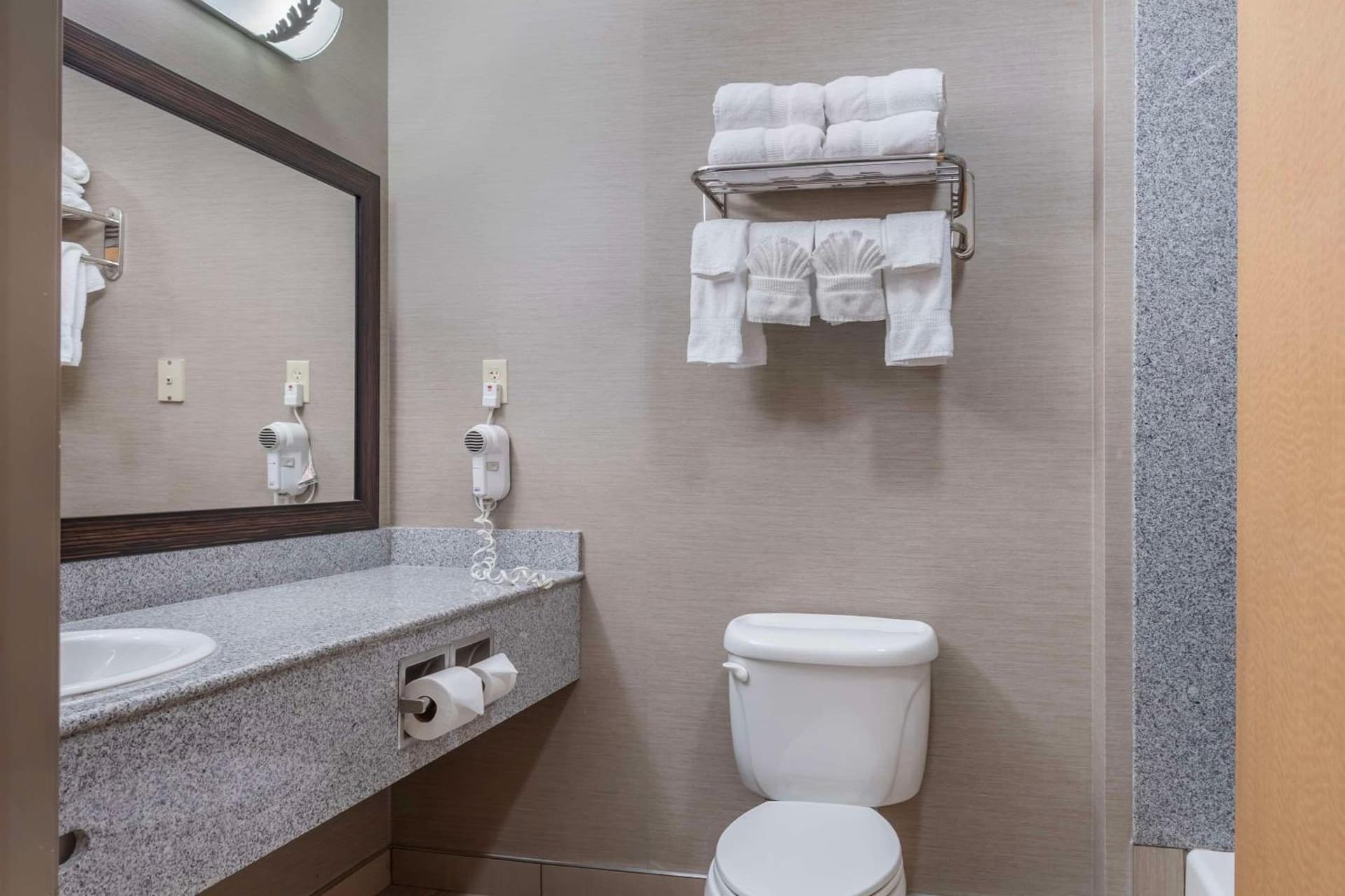 Comfort Suites Boise West Meridian gallery photo in Meridian, ID — image 10