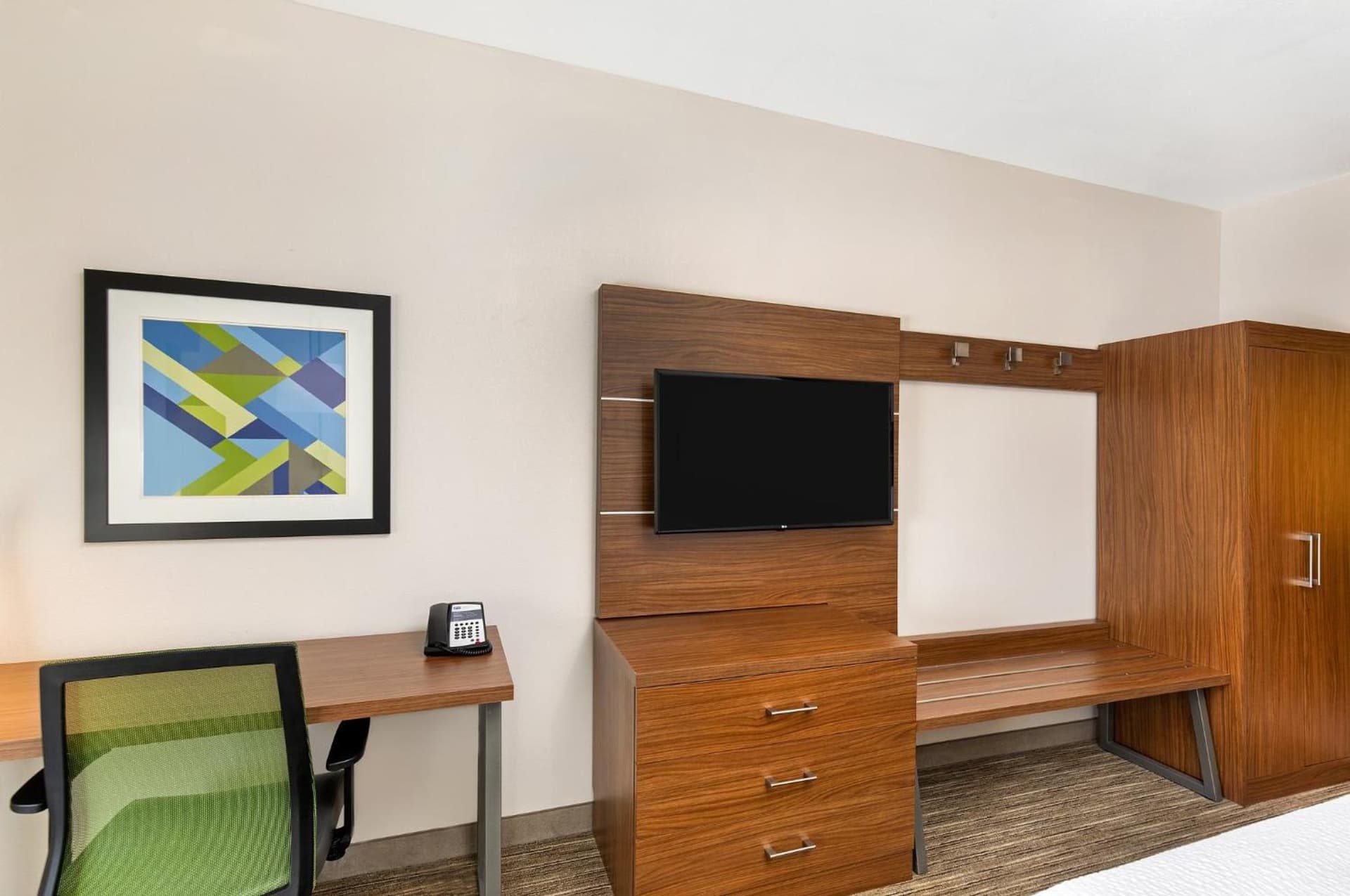 Holiday Inn Express Hotel & Suites Birmingham - Inverness 280 by IHG gallery photo in Birmingham, AL — image 7