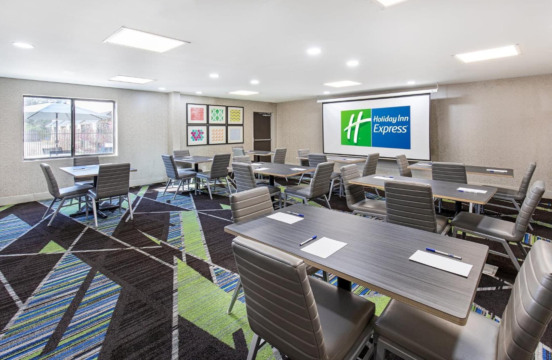 Holiday Inn Express Hotel & Suites Birmingham - Inverness 280 by IHG gallery photo in Birmingham, AL — image 4