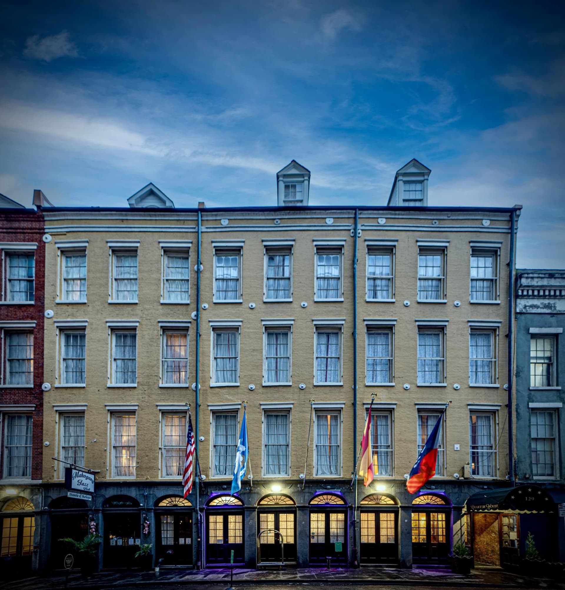 Quarter House Suites featured exterior or lobby in New Orleans, LA — similar hotel