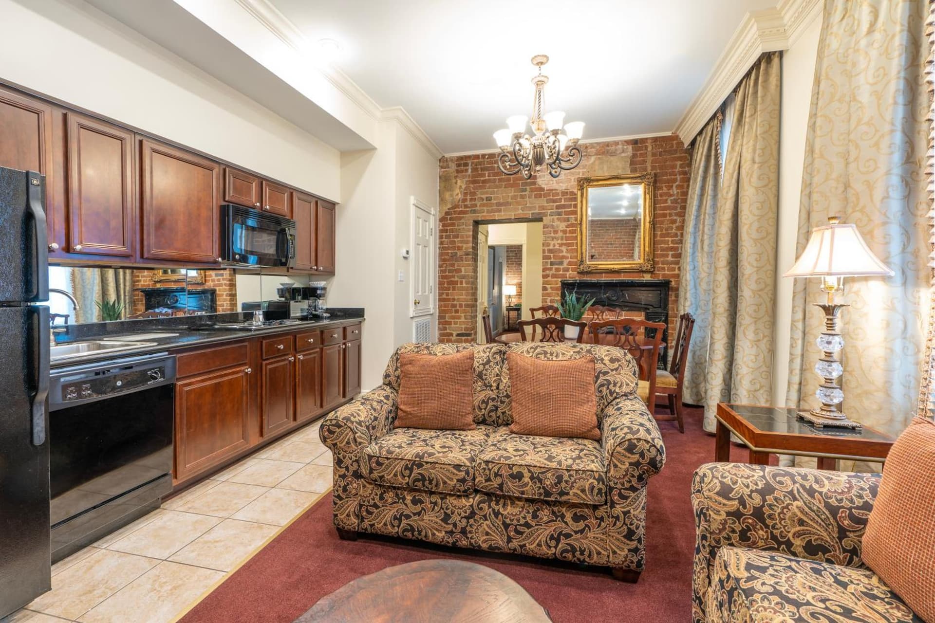Quarter House Suites gallery photo in New Orleans, LA — image 24