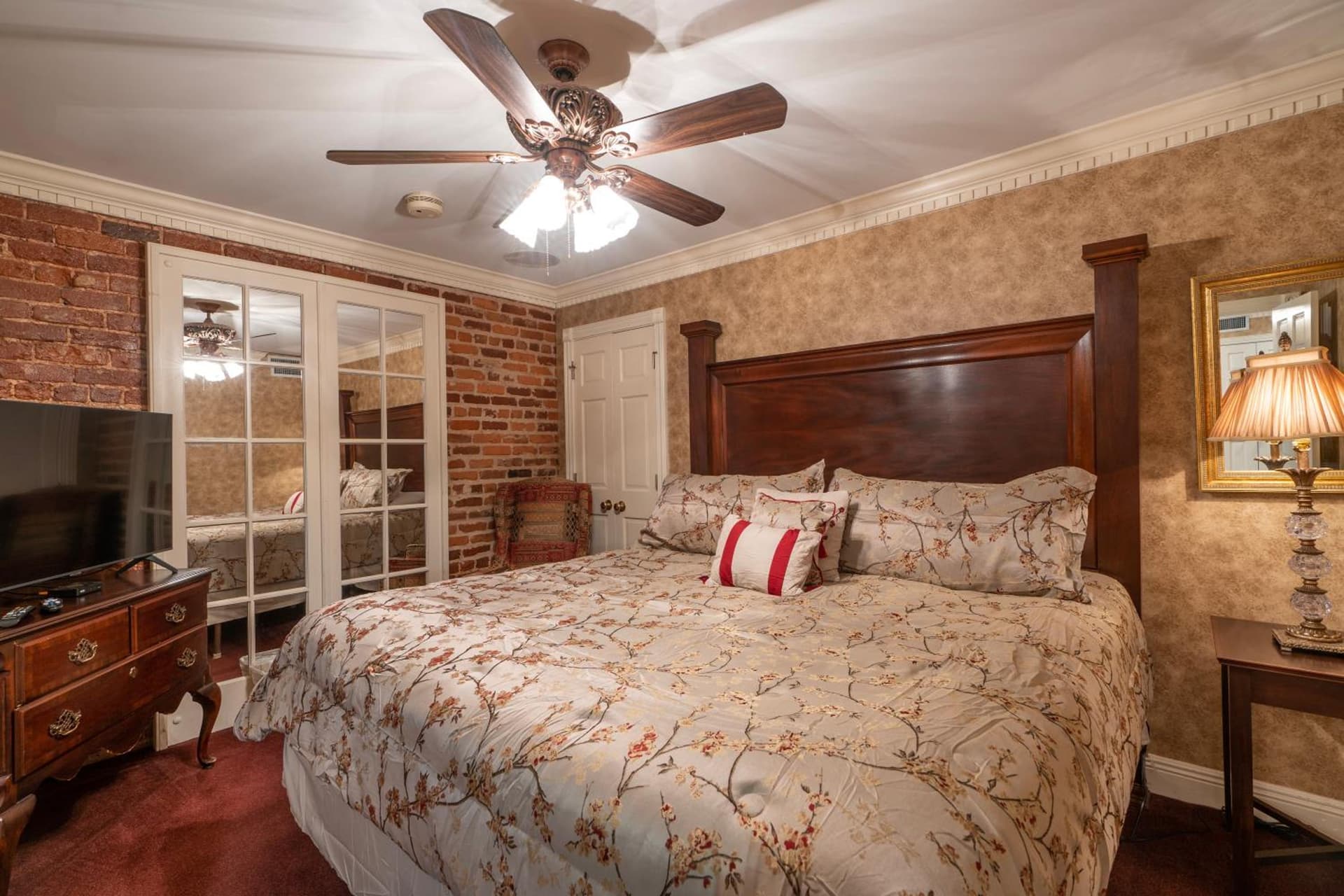 Quarter House Suites gallery photo in New Orleans, LA — image 19