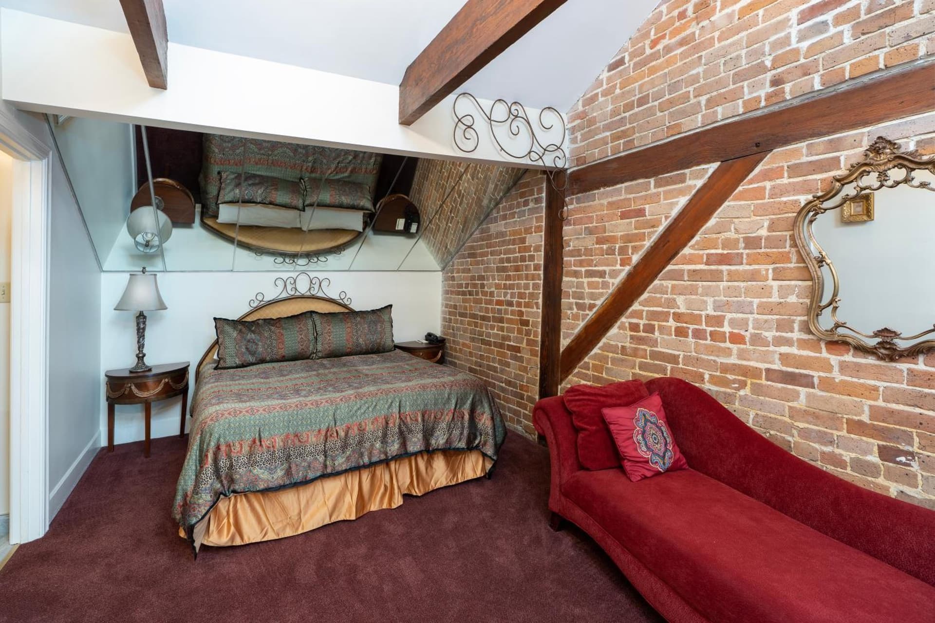Quarter House Suites gallery photo in New Orleans, LA — image 14