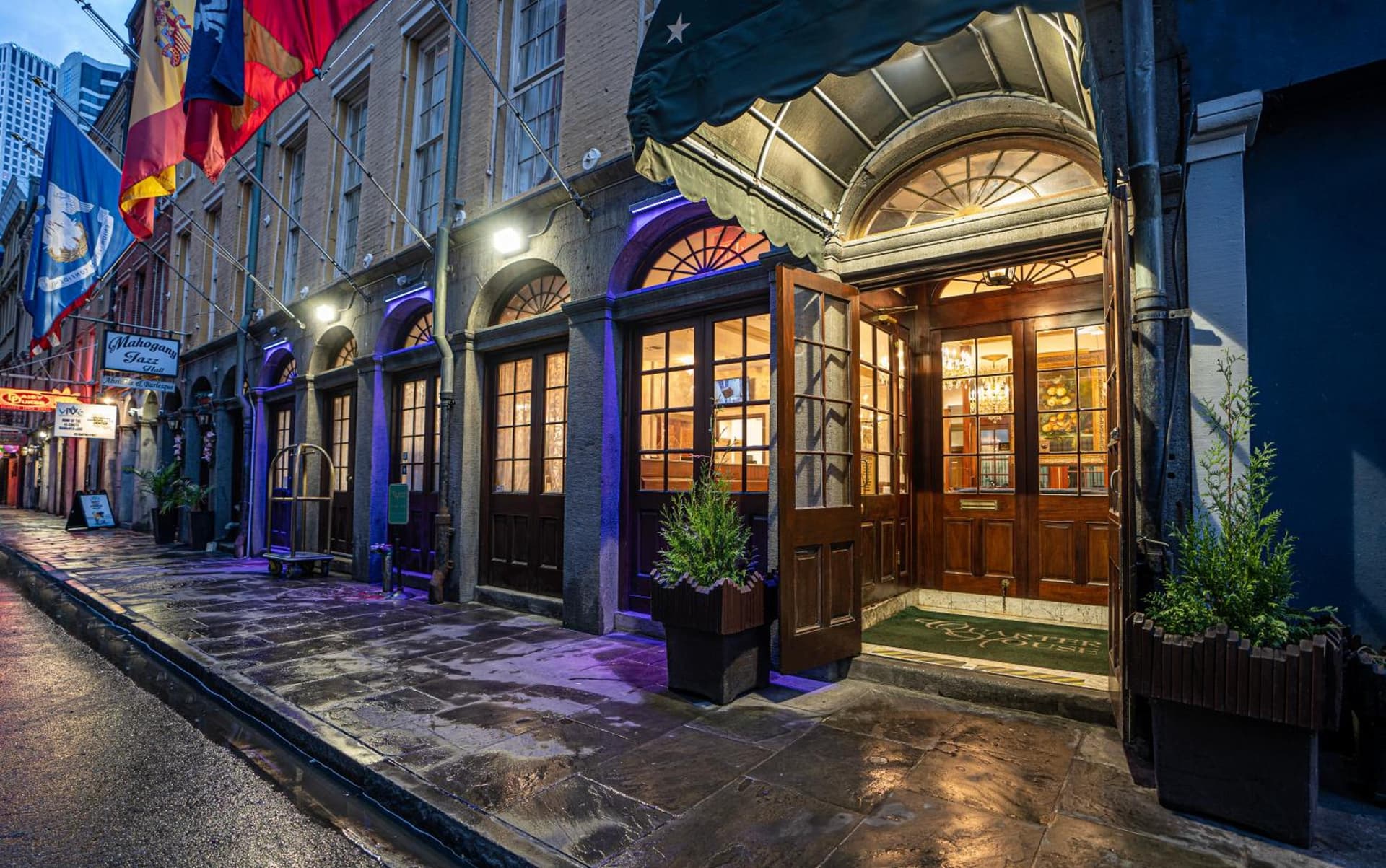 Quarter House Suites property views in New Orleans, LA — gallery photo 3