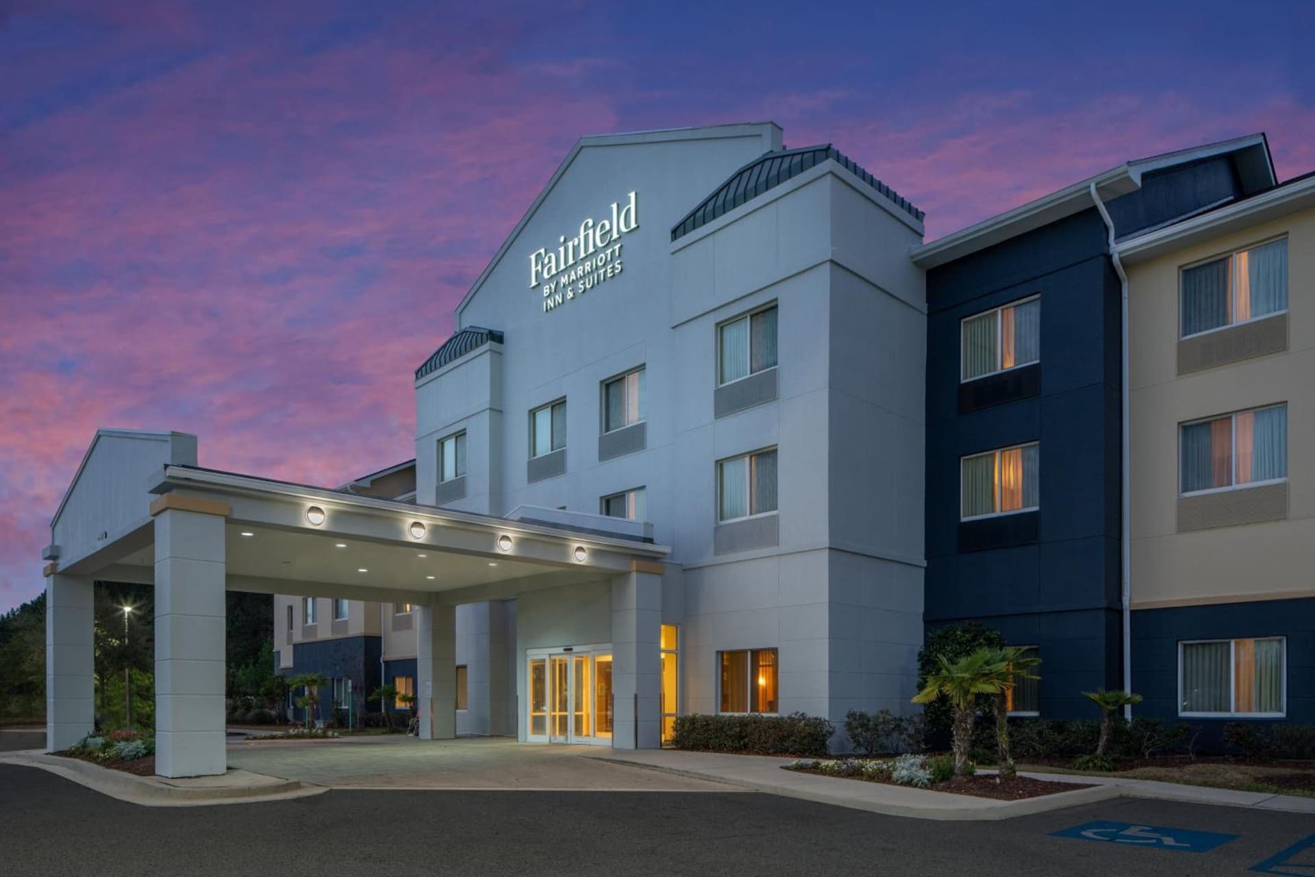 Fairfield Inn & Suites by Marriott Mobile Daphne/Eastern Shore featured exterior or lobby in Spanish Fort, AL — similar hotel