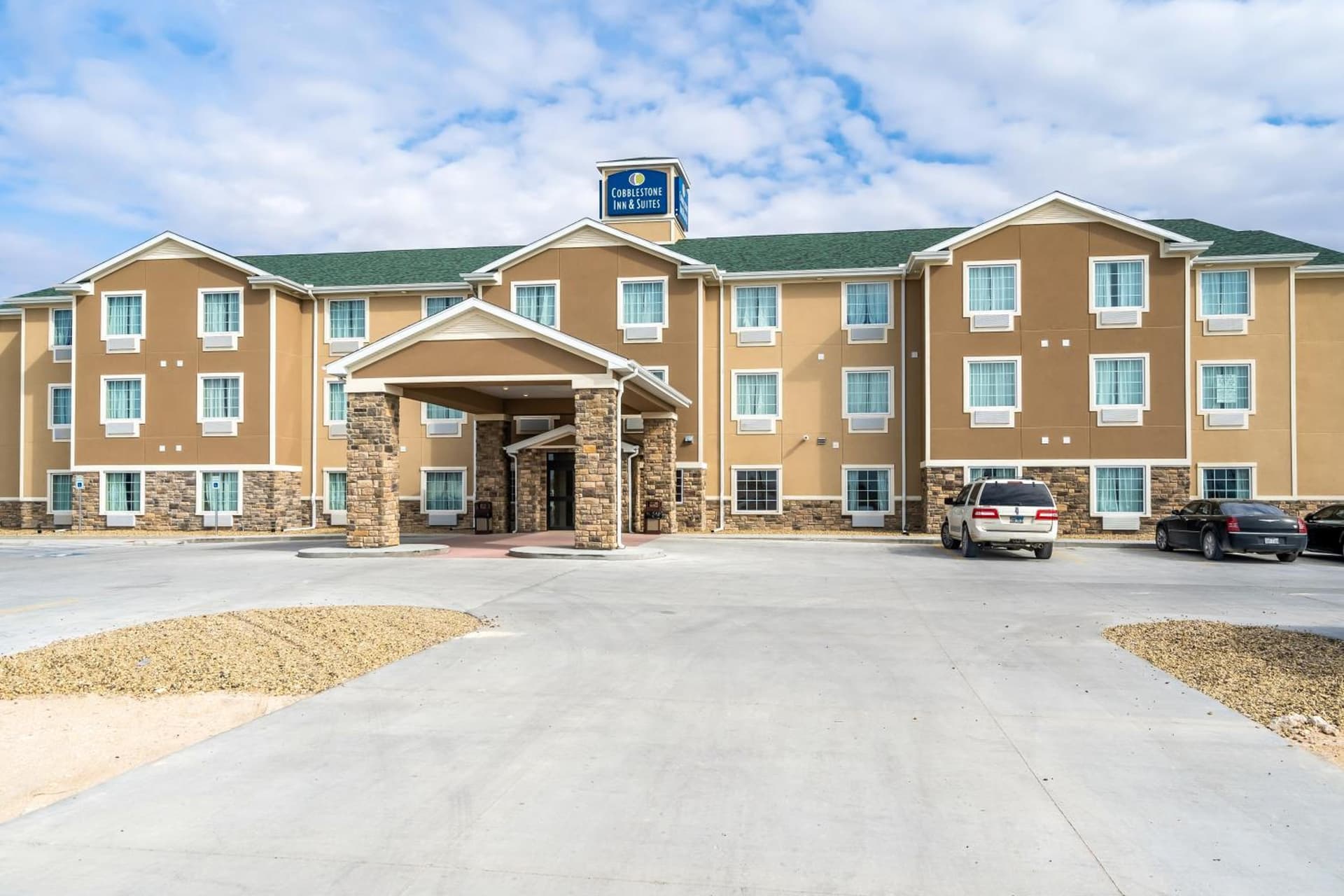 Cobblestone Inn & Suites - Julesburg featured exterior or lobby in Julesburg, CO — similar hotel
