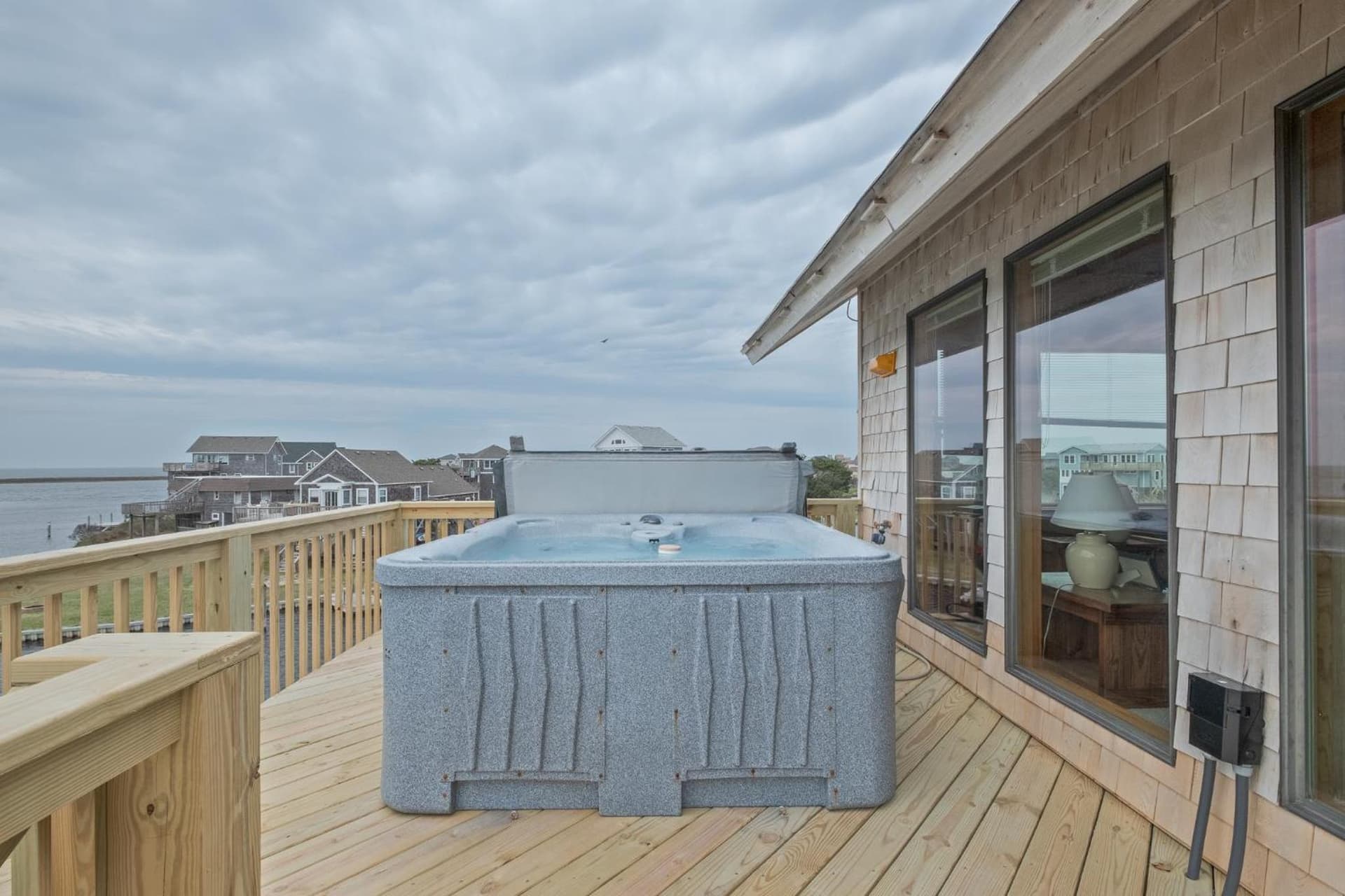 7573 - Roberts Diversion by Resort Realty interior in Avon, NC — gallery photo 2