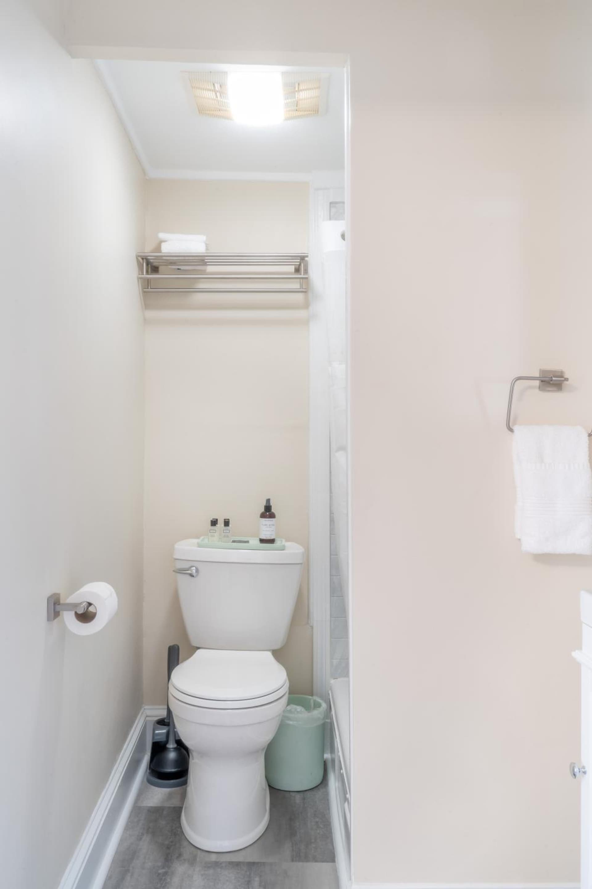 935 Ocean, a Beachside Inn gallery photo in Hampton — image 77