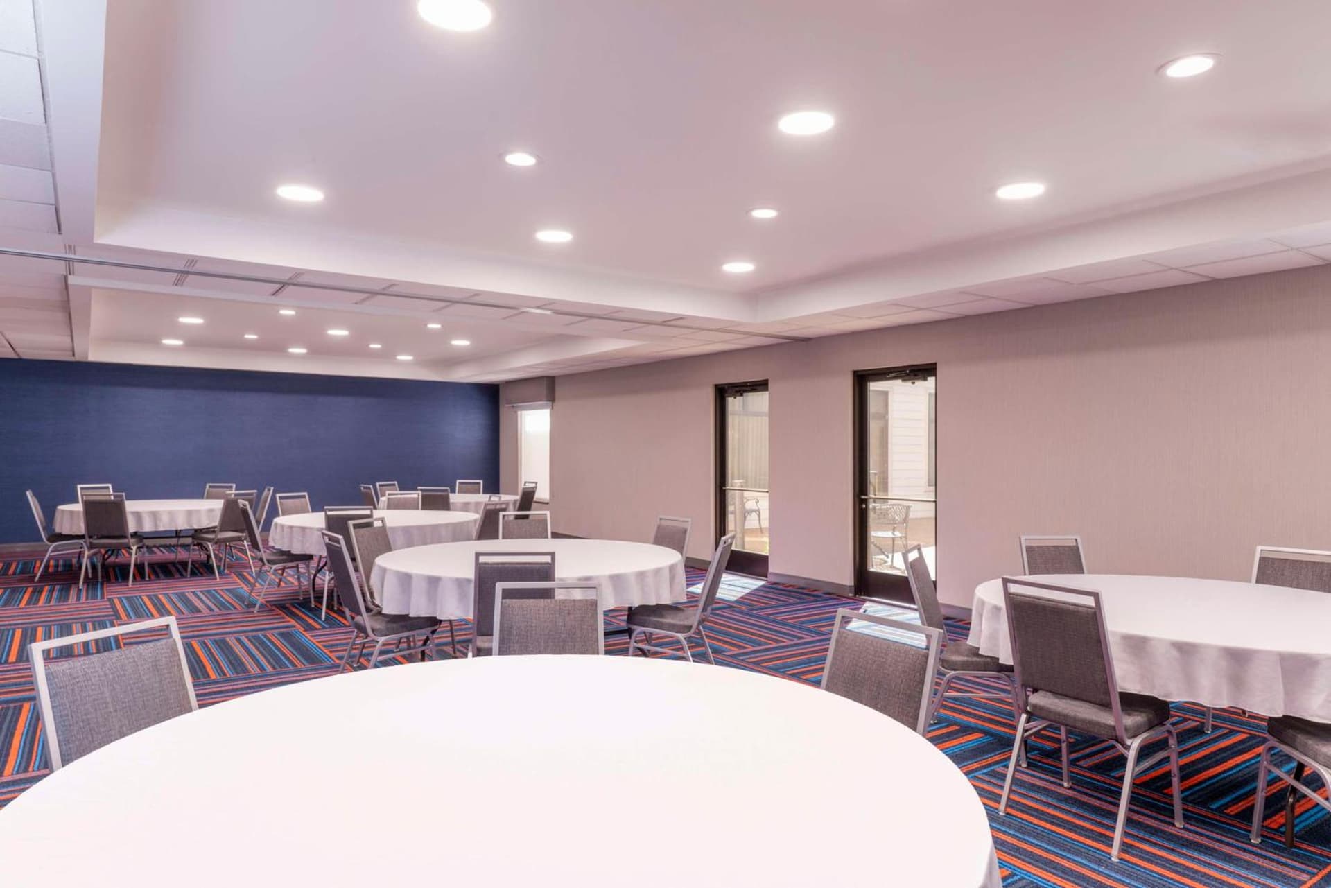 Hampton Inn & Suites St. Louis-Chesterfield featured exterior or lobby in Chesterfield, MO — similar hotel