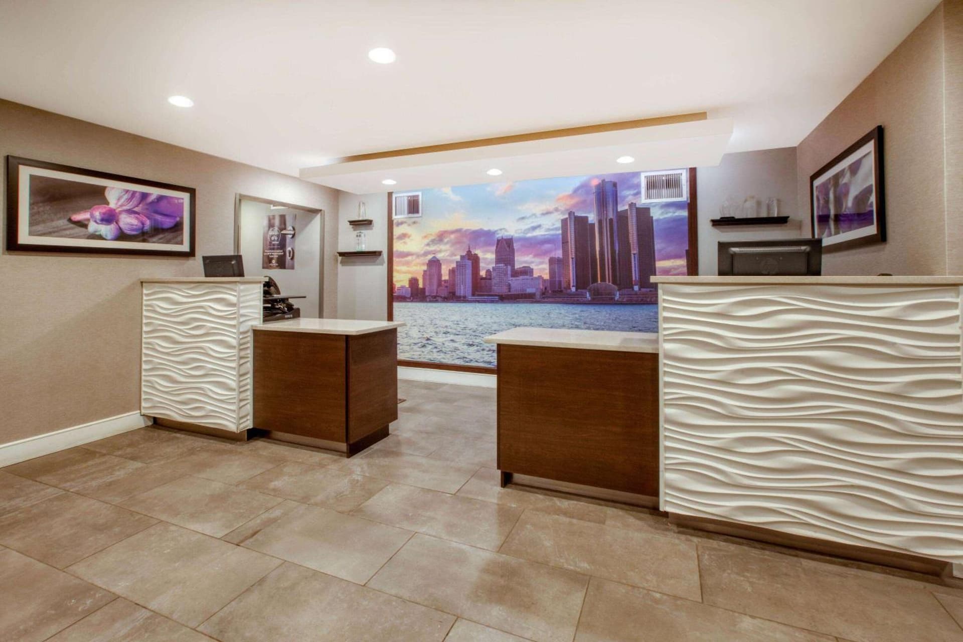La Quinta by Wyndham Detroit Utica gallery photo in Utica, MI — image 18
