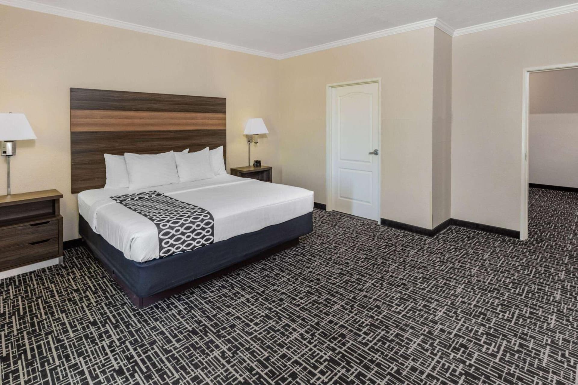 La Quinta by Wyndham Garland Harbor Point gallery photo in Garland, TX — image 37