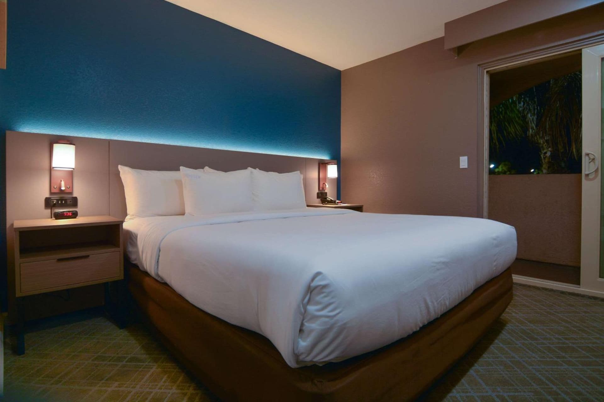 Comfort Inn & Suites Moreno Valley near March Air Reserve Base gallery photo in Moreno Valley, CA — image 22