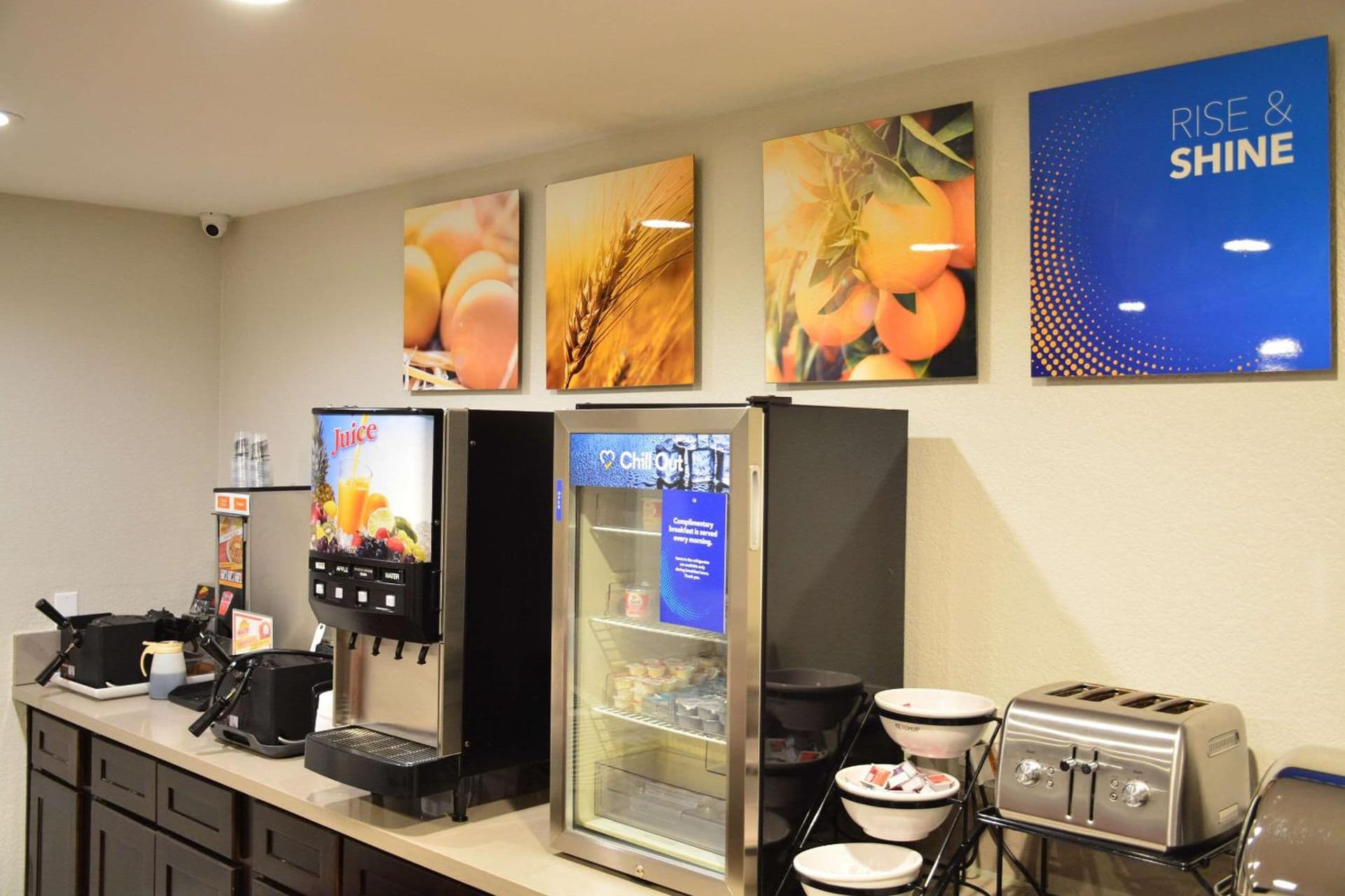 Comfort Inn & Suites Moreno Valley near March Air Reserve Base gallery photo in Moreno Valley, CA — image 7