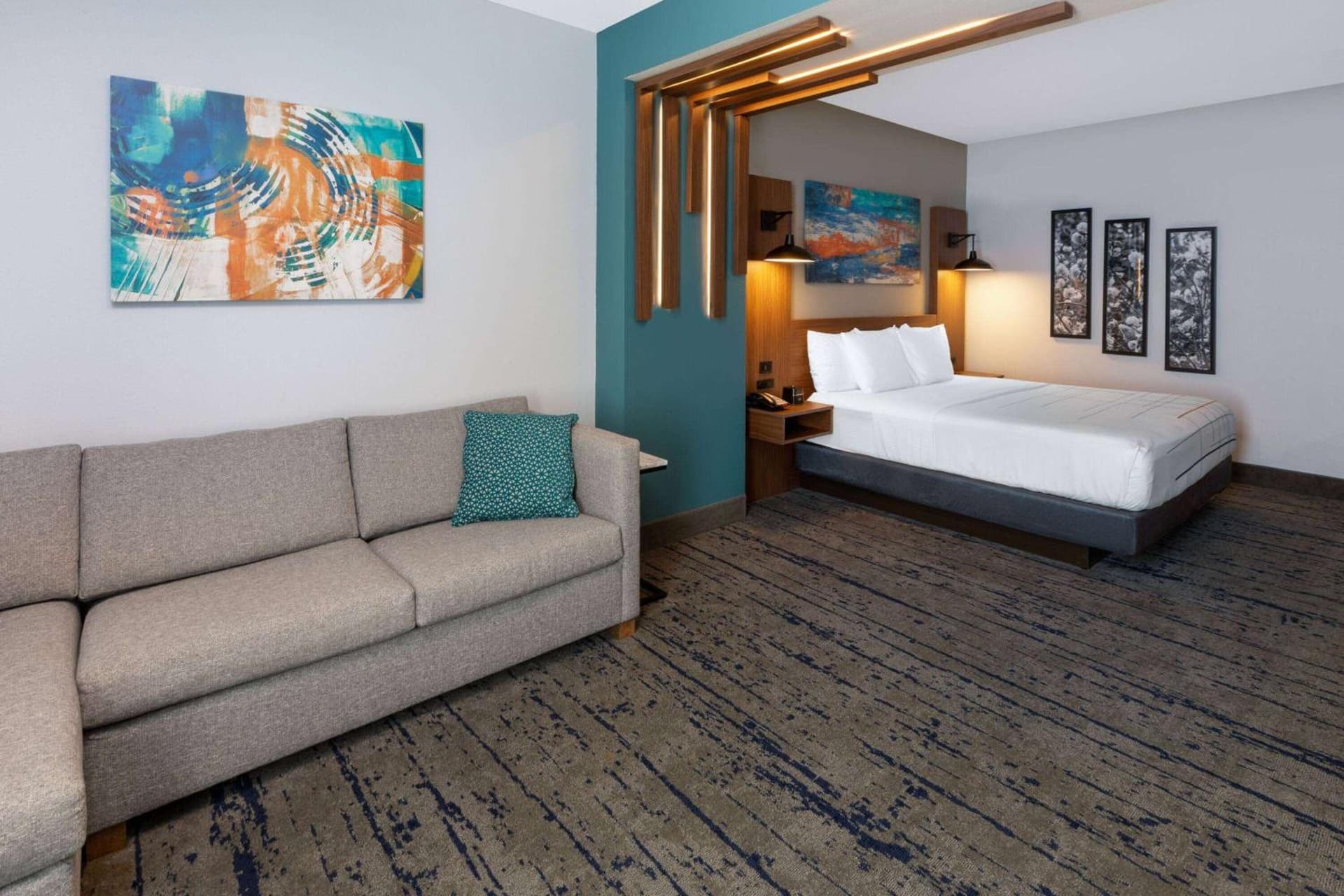 La Quinta Inn & Suites by Wyndham Dallas - Frisco Stadium gallery photo in Frisco, TX — image 22