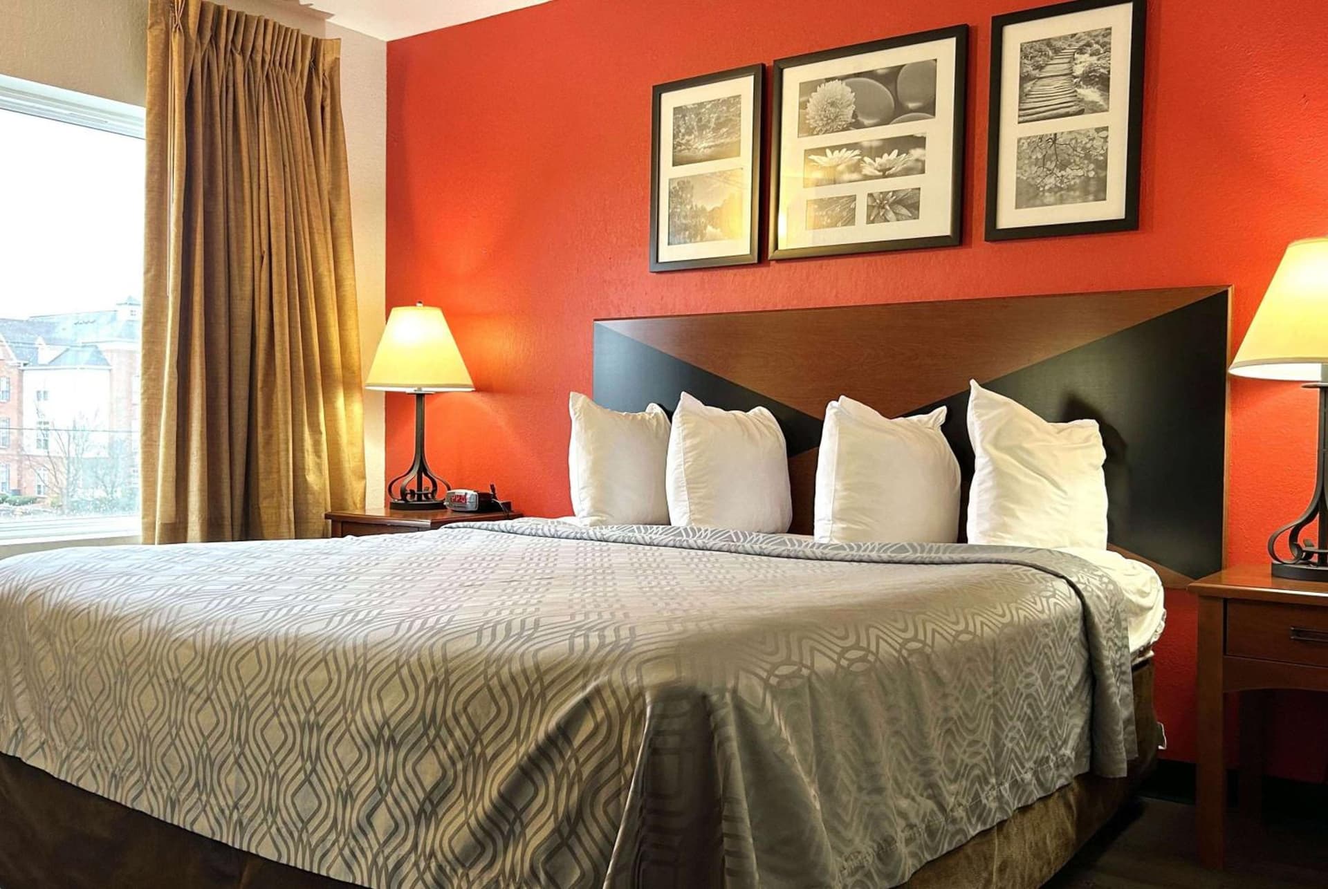 AmericInn by Wyndham Urbana Champaign University Area gallery photo in Champaign, IL — image 7
