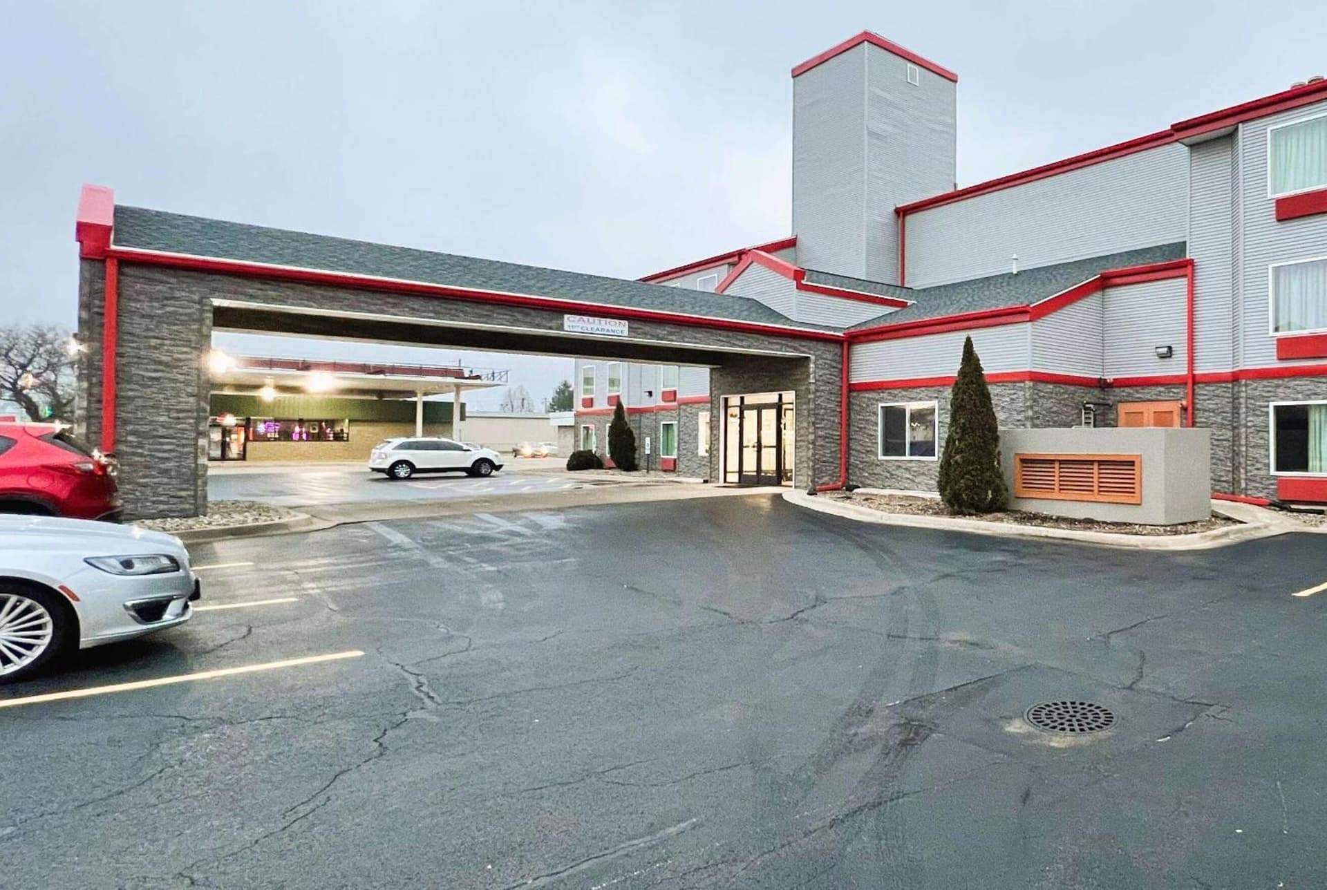 AmericInn by Wyndham Urbana Champaign University Area property views in Champaign, IL — gallery photo 3