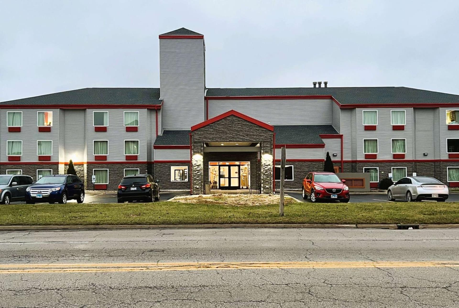 AmericInn by Wyndham Urbana Champaign University Area featured exterior or lobby in Champaign, IL — similar hotel