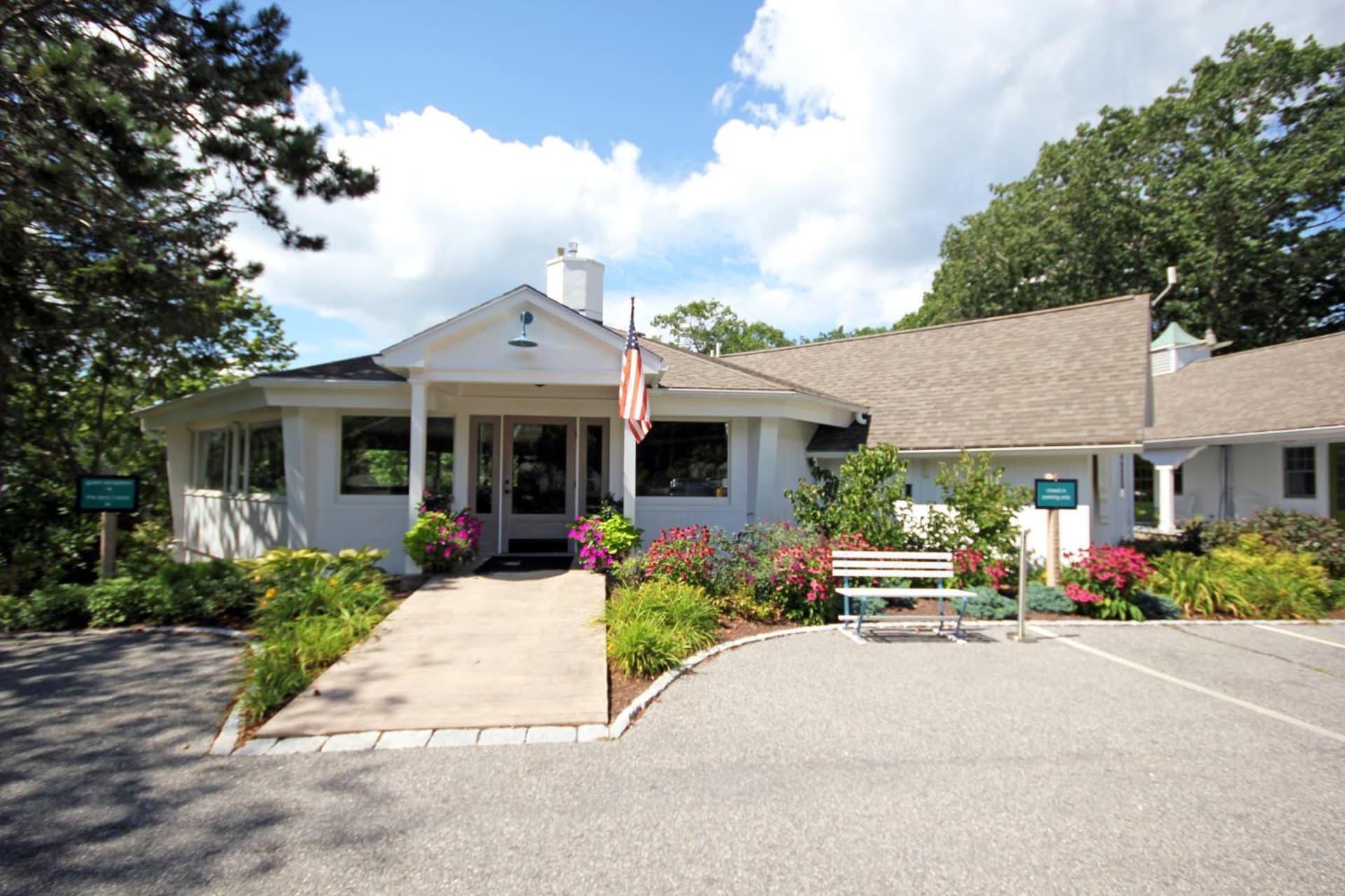 The Lodge on the Cove featured exterior or lobby in Kennebunkport — similar hotel