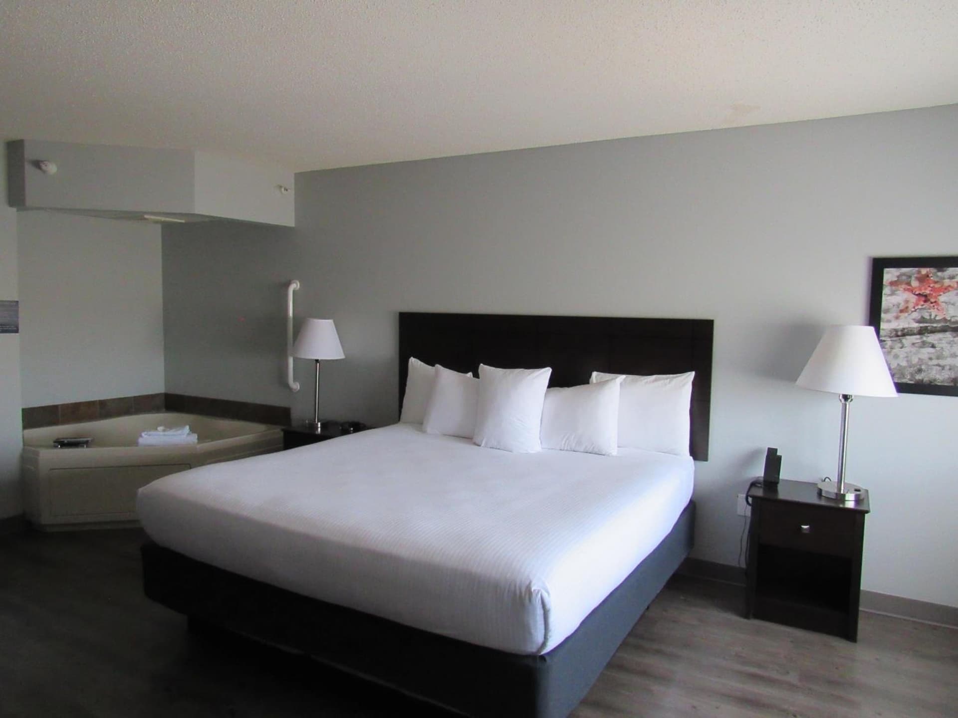AmericInn by Wyndham Lincoln South gallery photo in Lincoln, NE — image 38